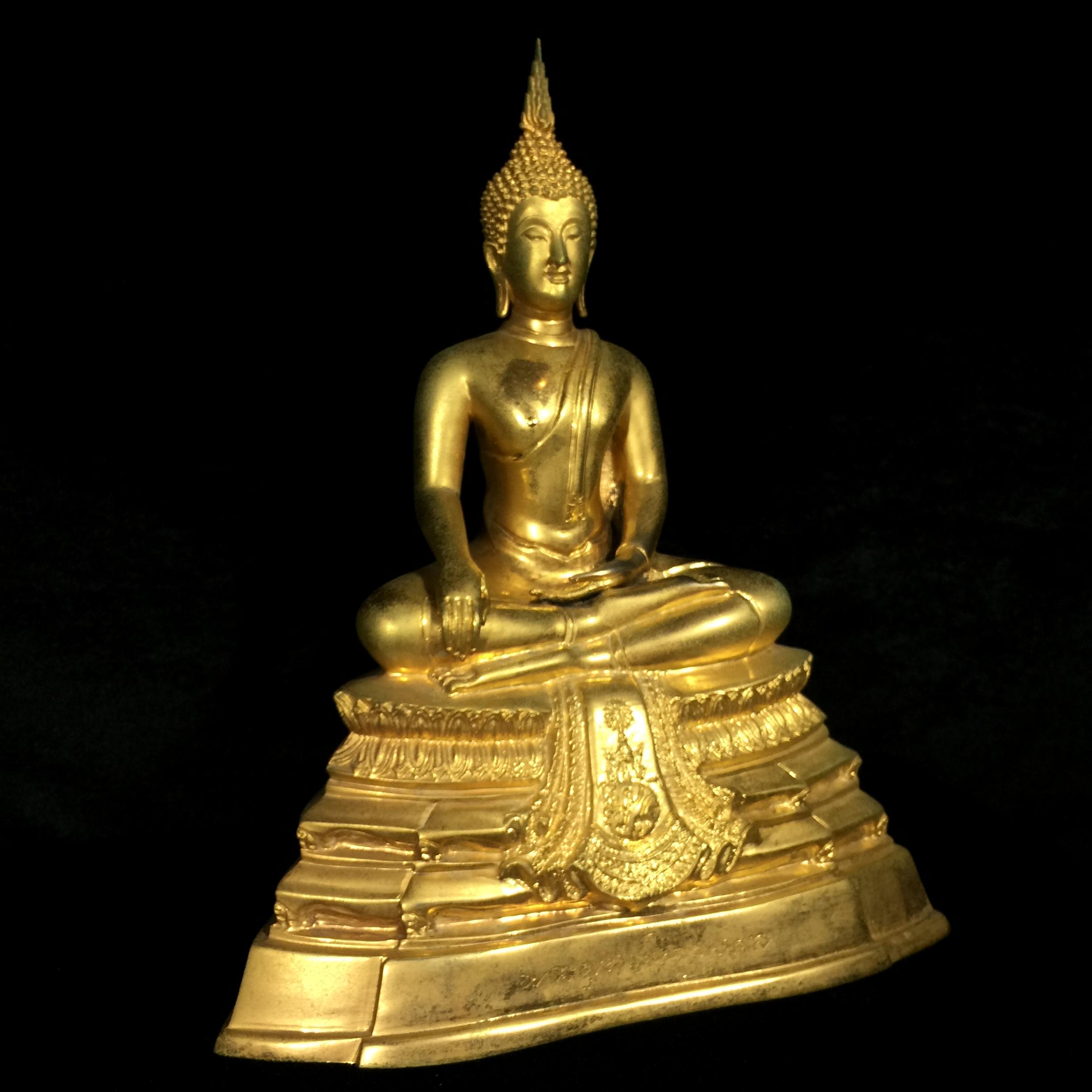 พระบูชาพระพุทธศิรมงคล ภปร. วัตถุมงคลคุ้มเกล้าปี2524 ของมูลนิธิคุ้มเกล้า โรงพยาบาลภูมิพลจัดสร้าง ขนาดหน้าตัก5นิ้ว(ในหลวงรัชกาลที่9 ทรงจุดไฟพระฤกษ์และเททอง พิธีใหญ่)ยอดนิยมหายาก