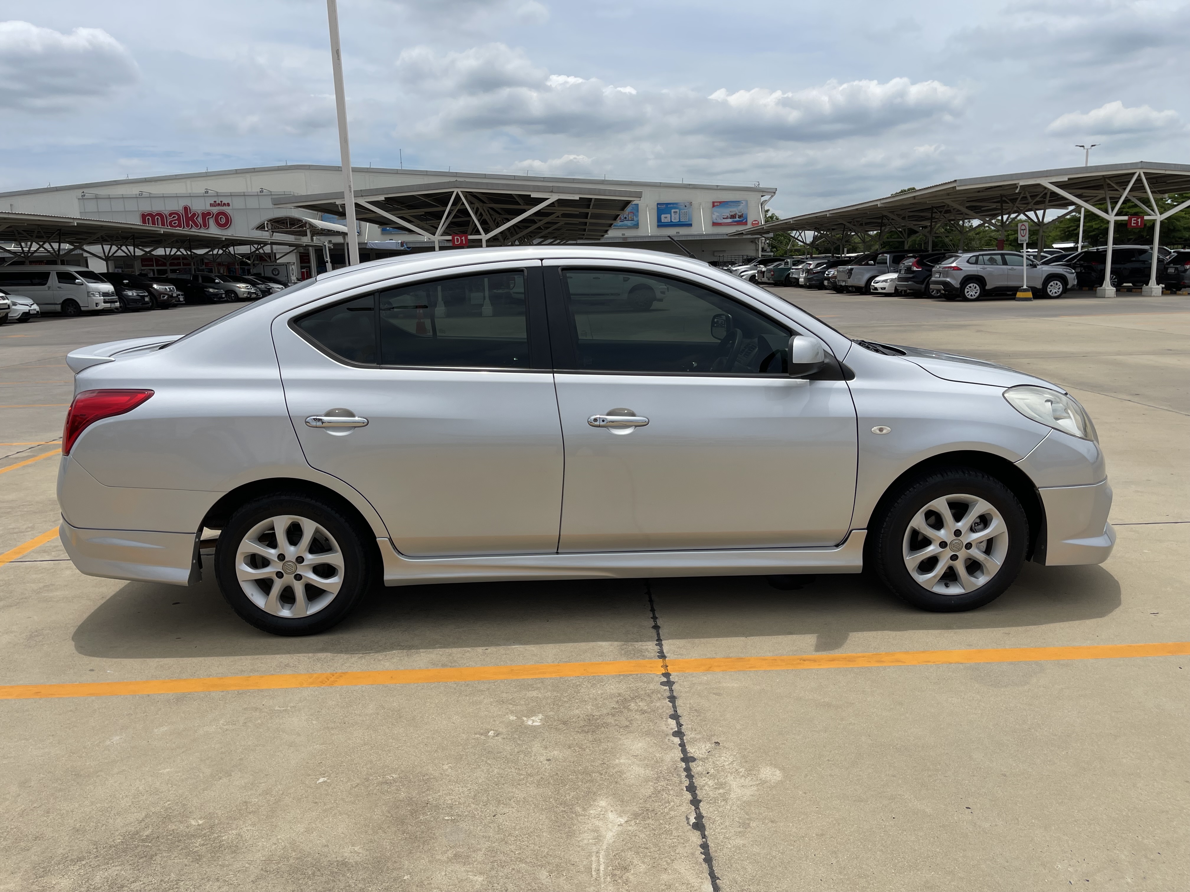 Nissan Almera 1.2 VL At 2014 เงิน
