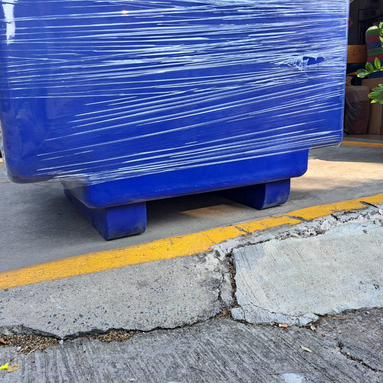 ถังแช่ฉลาม 1000 ลิตร (สีน้ำเงิน)