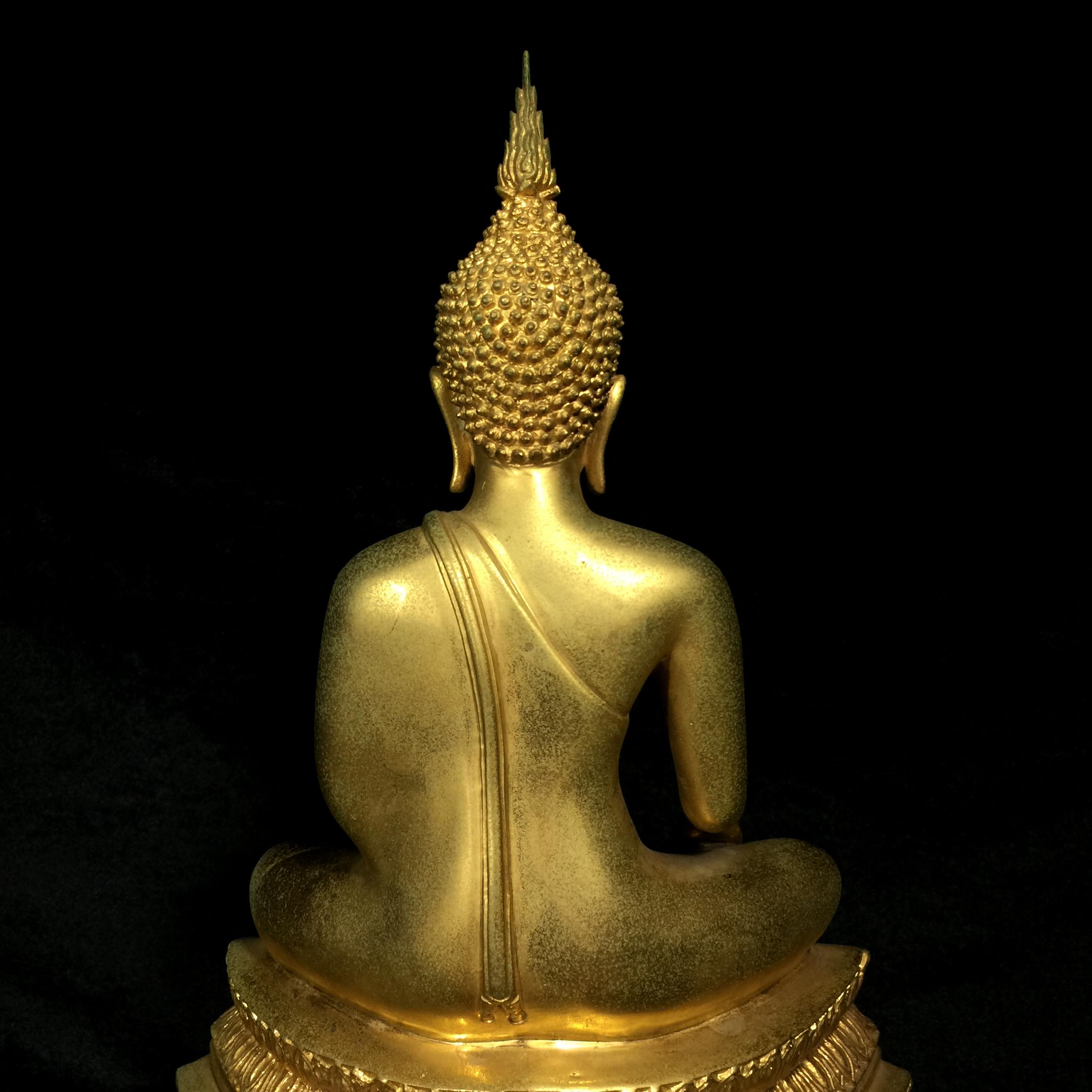 พระบูชาพระพุทธศิรมงคล ภปร. วัตถุมงคลคุ้มเกล้าปี2524 ของมูลนิธิคุ้มเกล้า โรงพยาบาลภูมิพลจัดสร้าง ขนาดหน้าตัก5นิ้ว(ในหลวงรัชกาลที่9 ทรงจุดไฟพระฤกษ์และเททอง พิธีใหญ่)ยอดนิยมหายาก