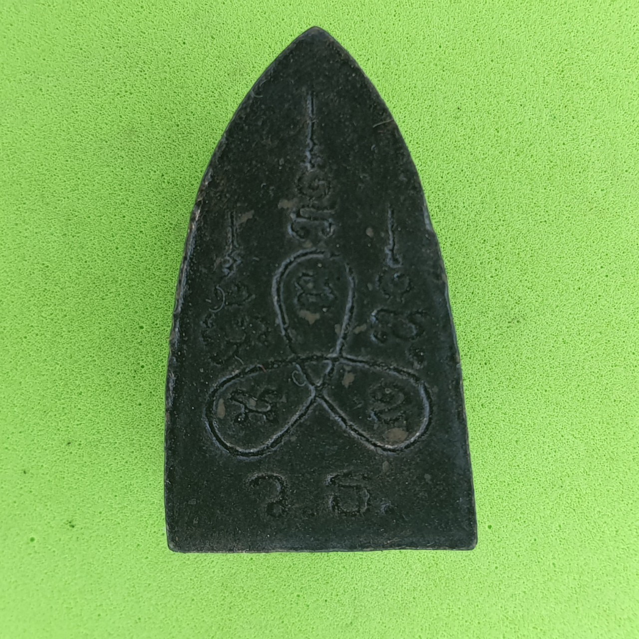 พระเครื่อง หลวงปู่ทวด หลังเตารีด สีดำทำเก่า รุ่น นิรันตราย หลวงปู่ทวดแท้ จี้หลวงปู่ทวด หลวงปู่ทวดแขวนคอ พระแท้ หลวงปู่ทวดห้อยคอ