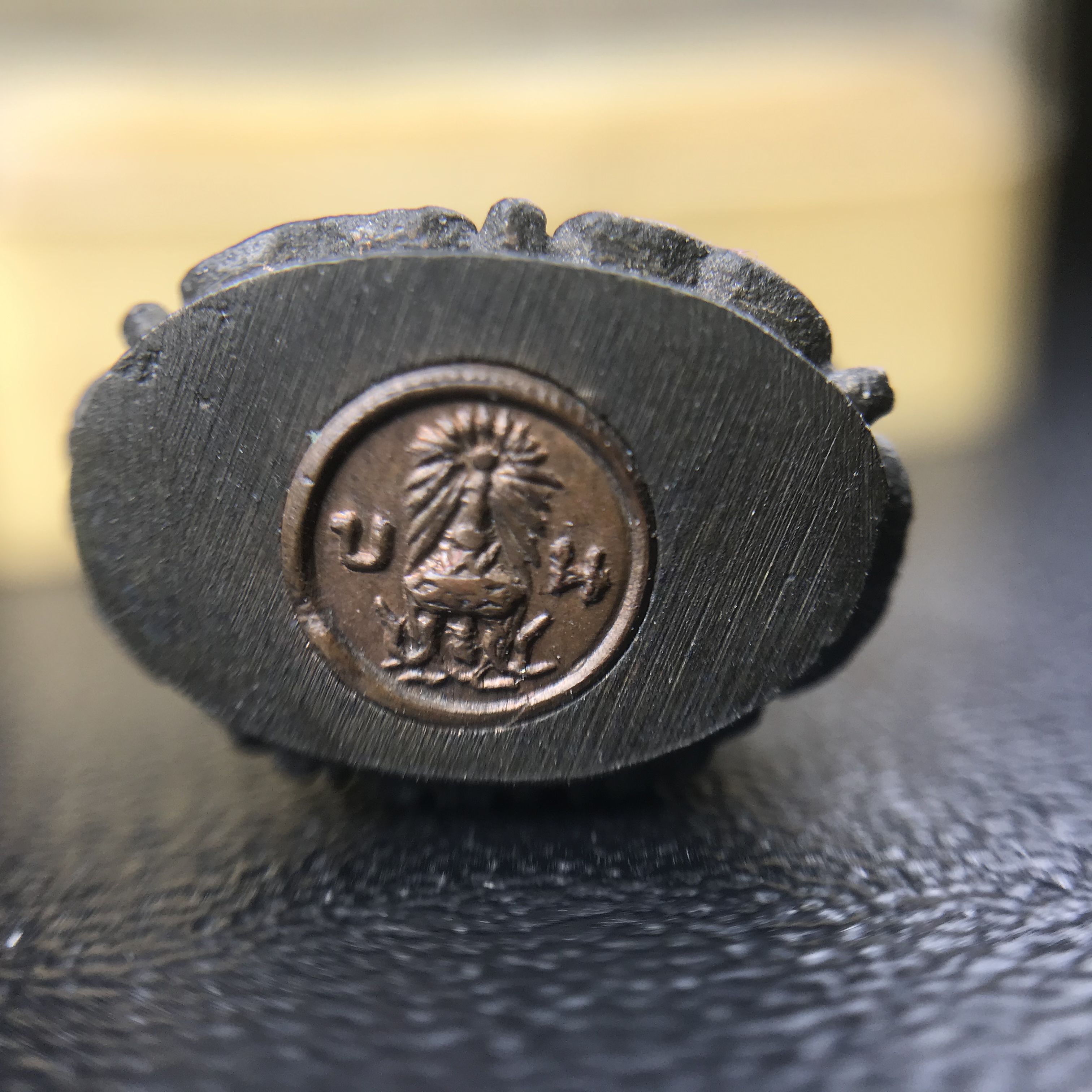 พระกริ่งไพรีพินาศ(รุ่นแรก สมเด็จพระญาณสังวร) วัดเพชรวราราม รุ่นเขาค้อ เนื้อนวโลหะ ตอกโค้ต ปี2520 จ.เพชรบูรณ์(1ใน2309 องค์)