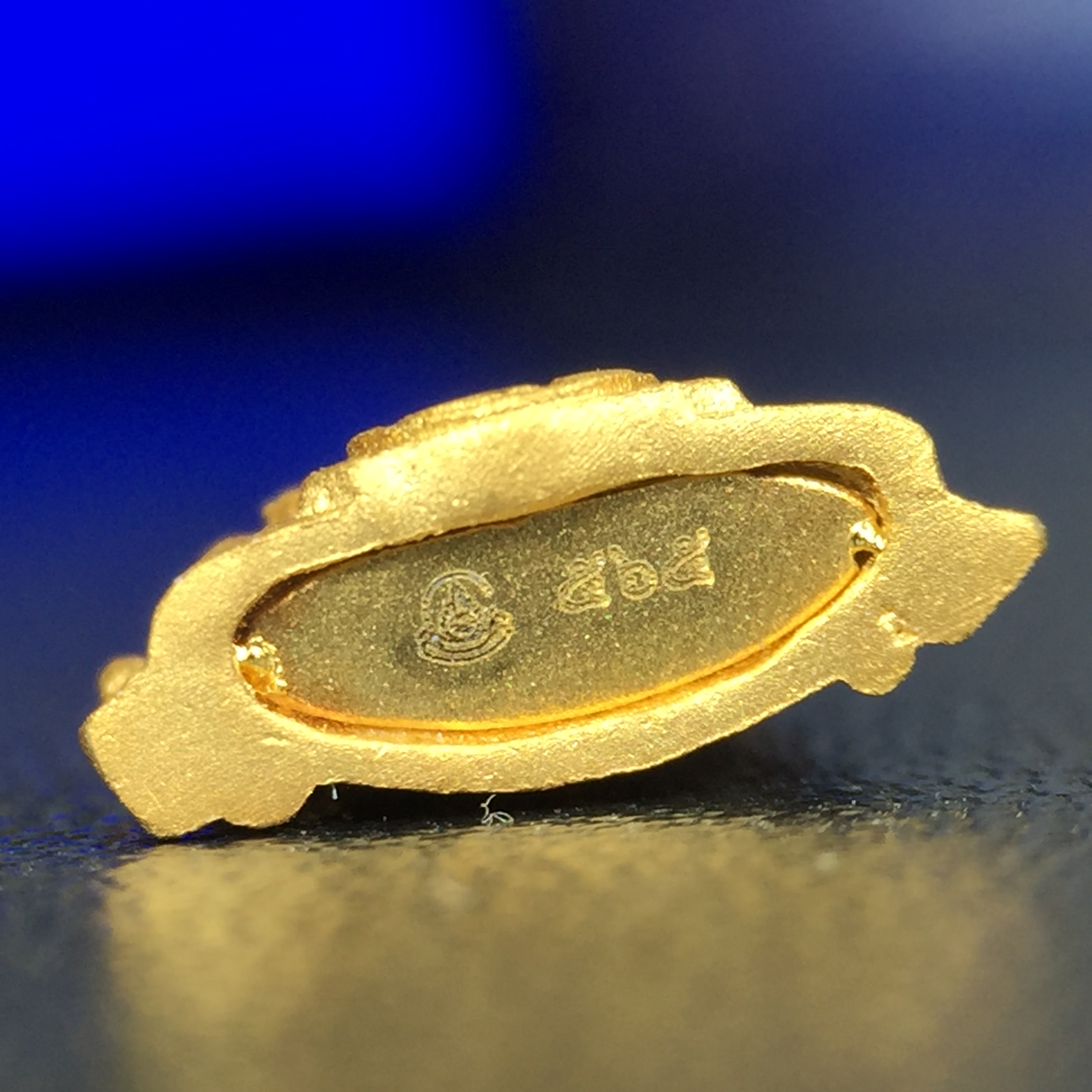 พระพุทธชินราช ภปร. โครงการ เพราะแผ่นดินนี้คือแผ่นดินเกิด ปี2551 เนื้อทองคำ 96.5%(น้ำหนัก 2.6 กรัม) ขนาดหน้าตัก1/4นิ้ว (สวยงามทรงคุณค่าหายาก)1 ใน 5000องค์