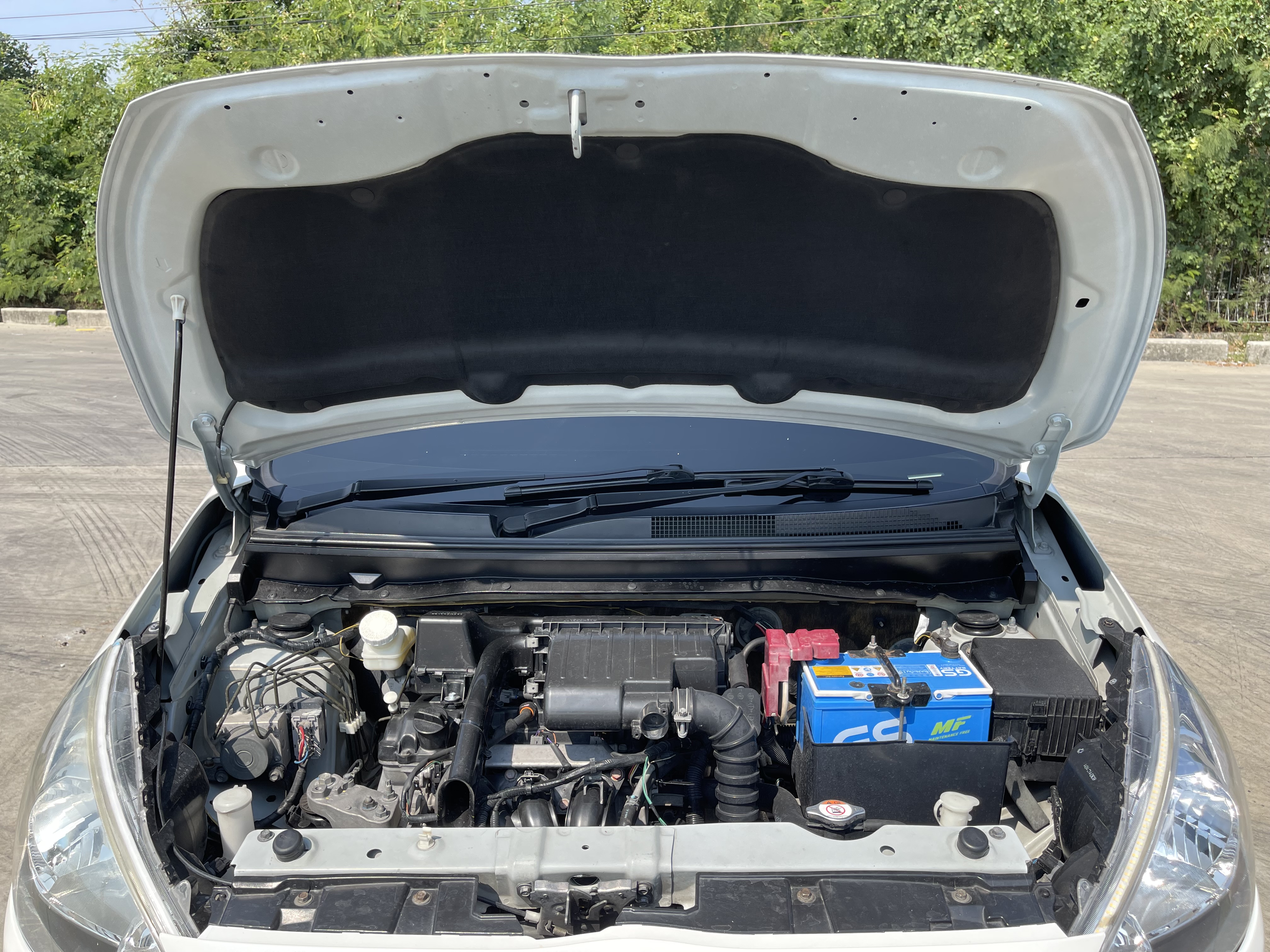 Mitsubishi Mirage 1.2 GLS At 2015 ขาว