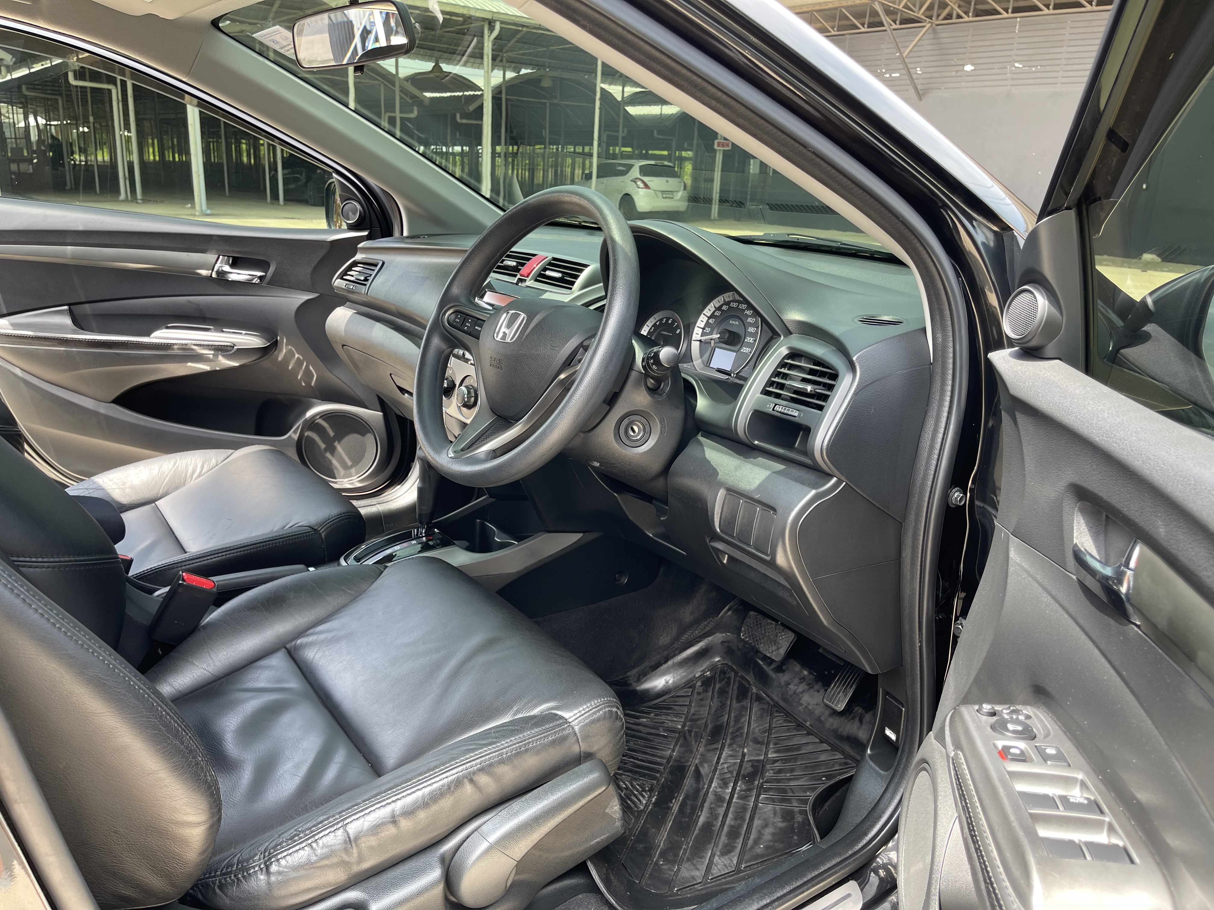 Honda City 1.5 SV At 2013 ดำ