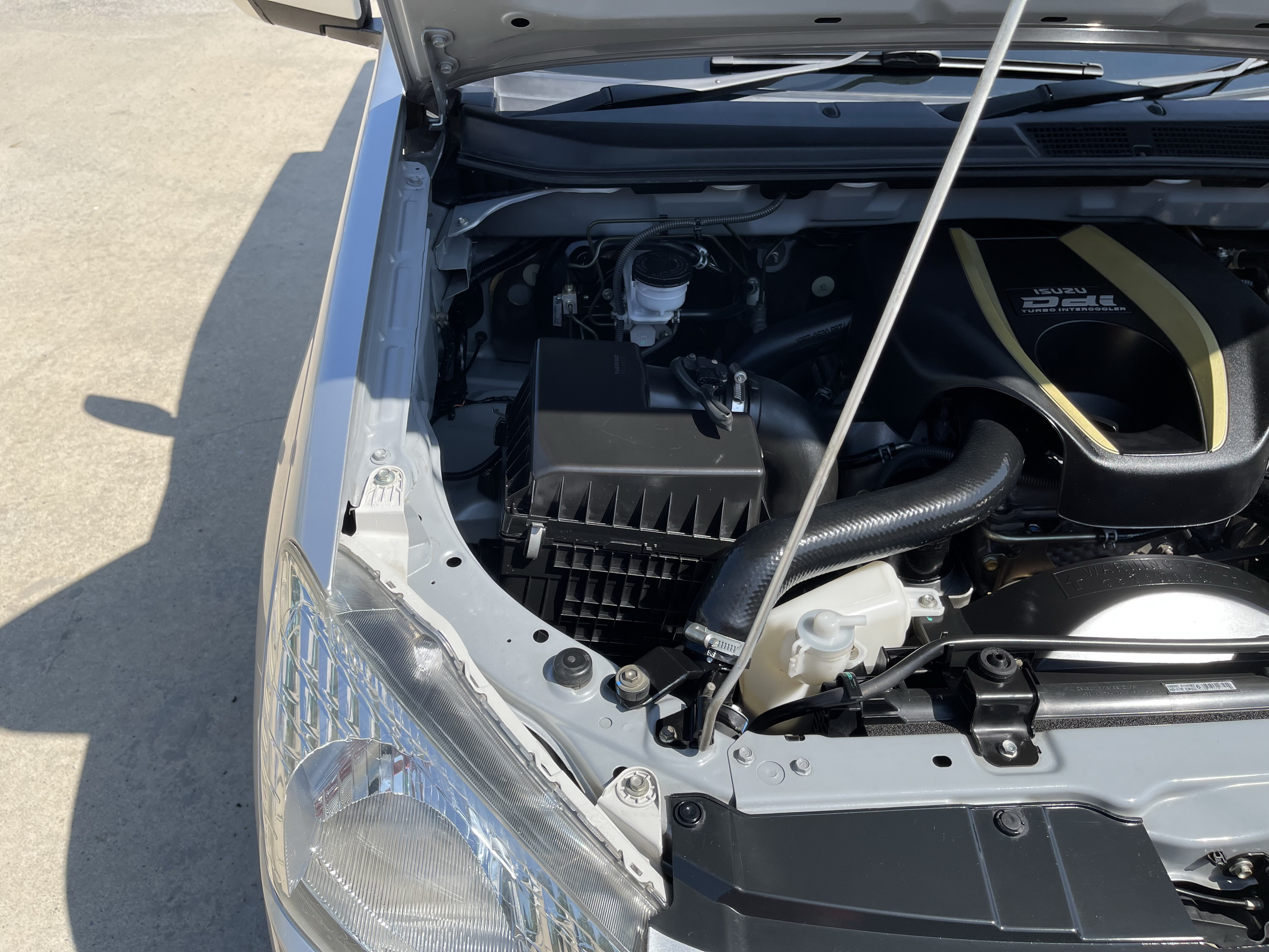 Isuzu Dmax All New 4ประตู 2.5 L 2013 เงิน