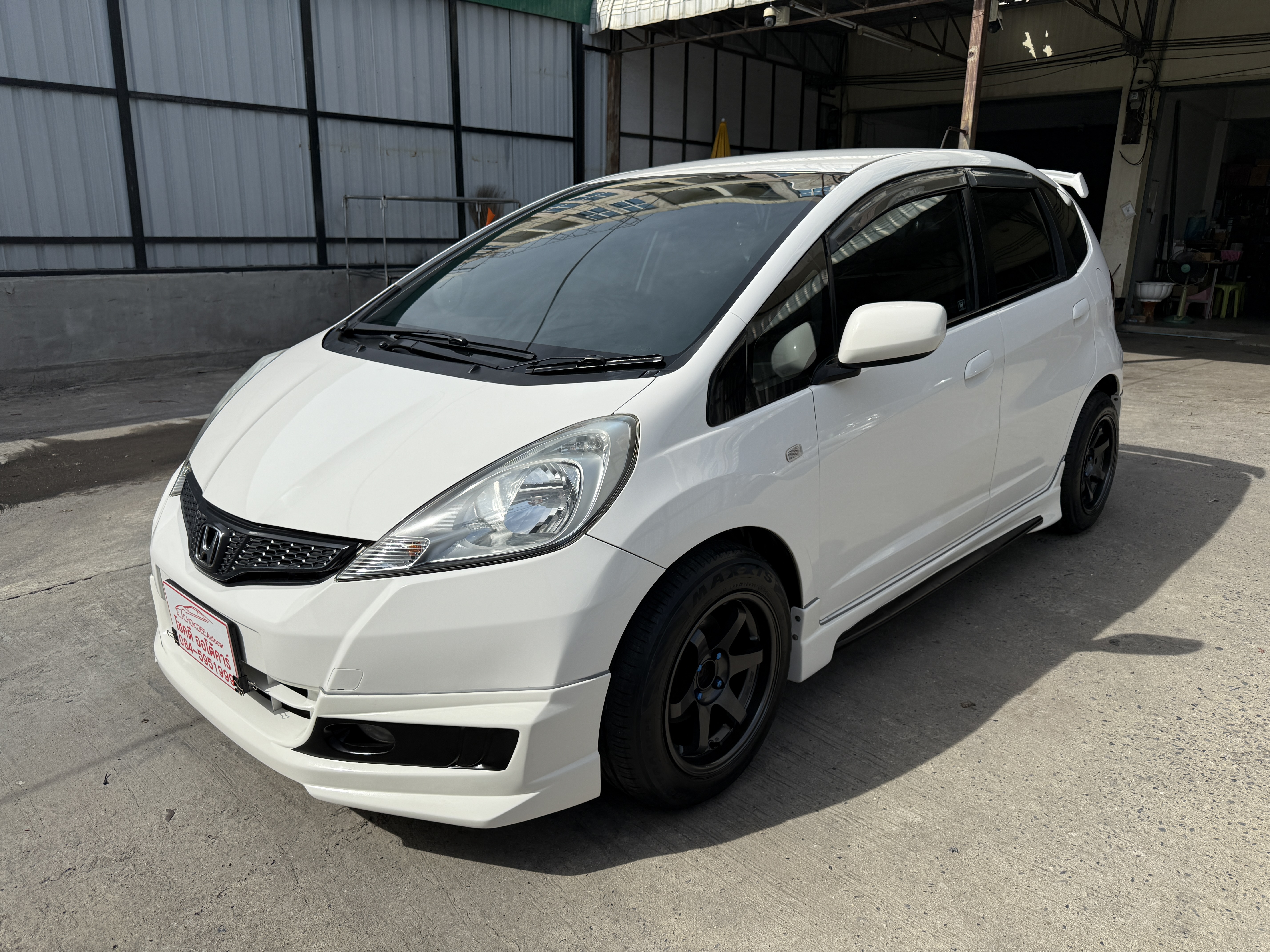 Honda Jazz 1.5 V At 2012 ขาว