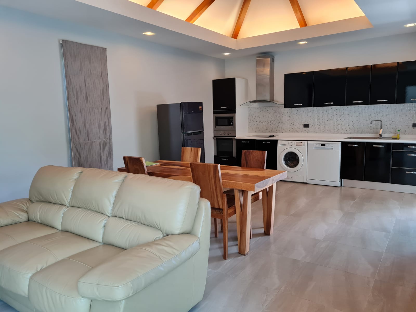 For Rent : Nai Yang, luxury Private Pool Villa, 2 bedrooms 2 bathrooms, Garden View.