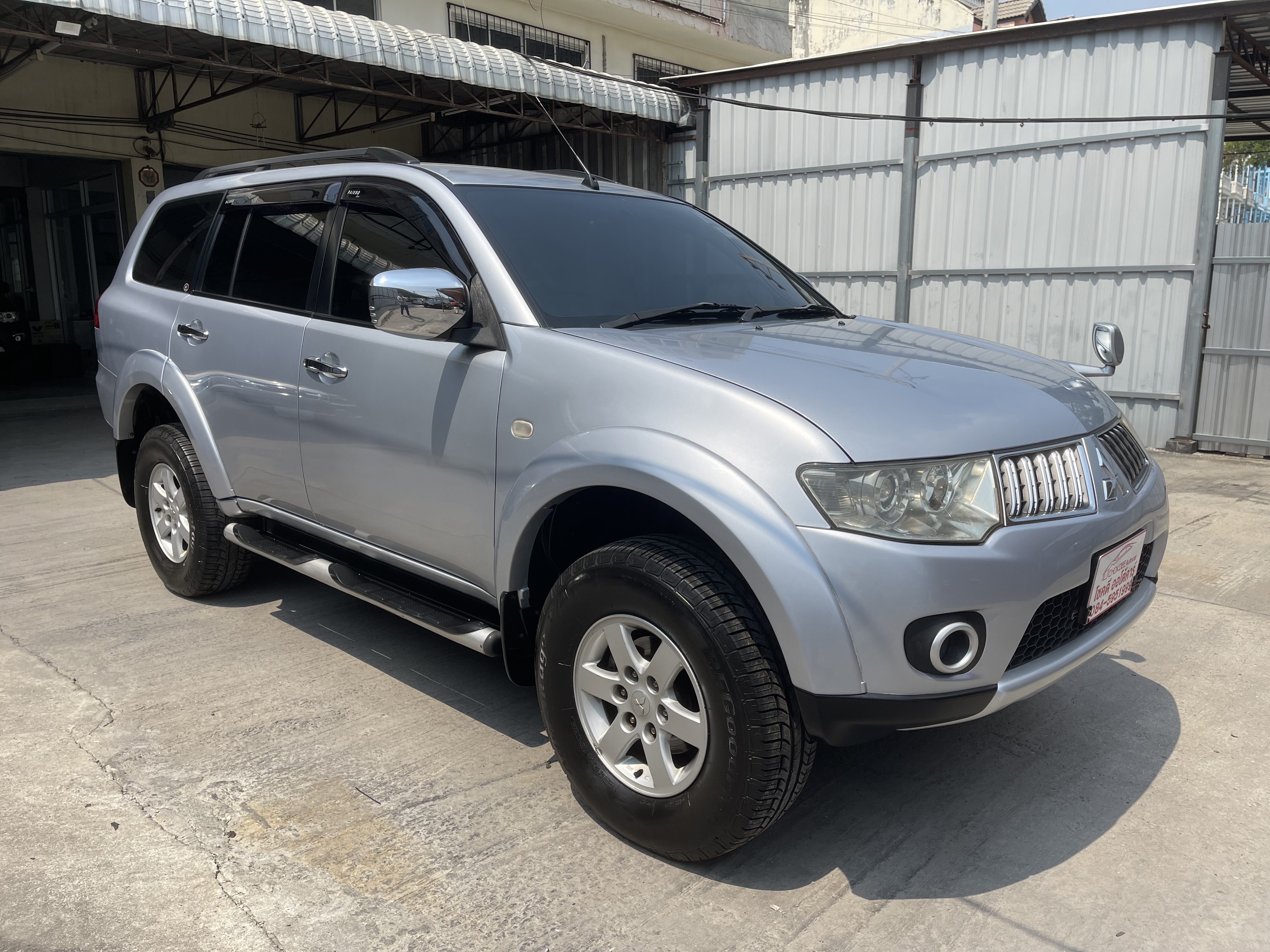 Mitsubishi Pajero Sport 2.5 GT 2WD At 2011 เงิน