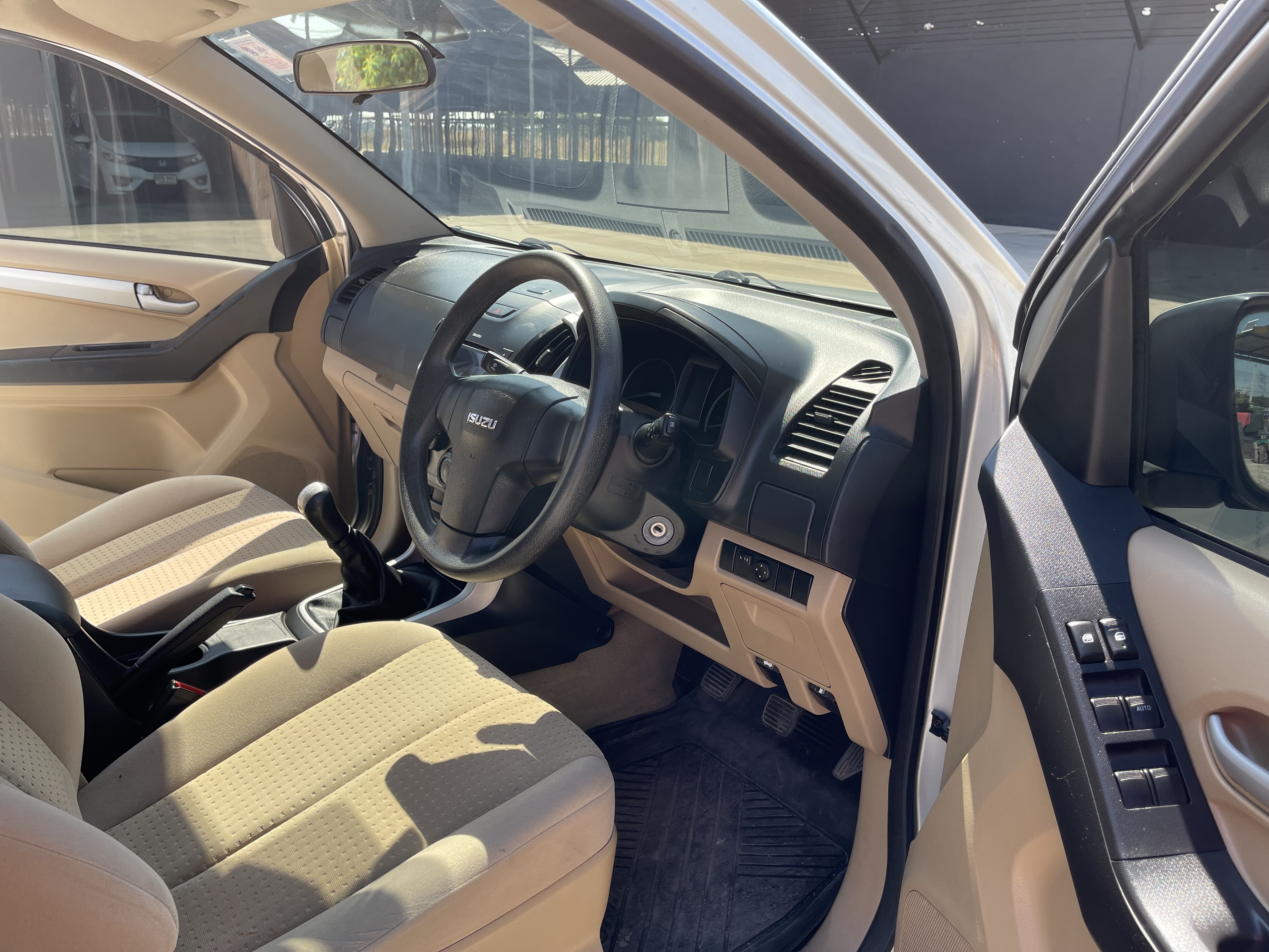 Isuzu Dmax All New 4ประตู 2.5 L 2013 เงิน