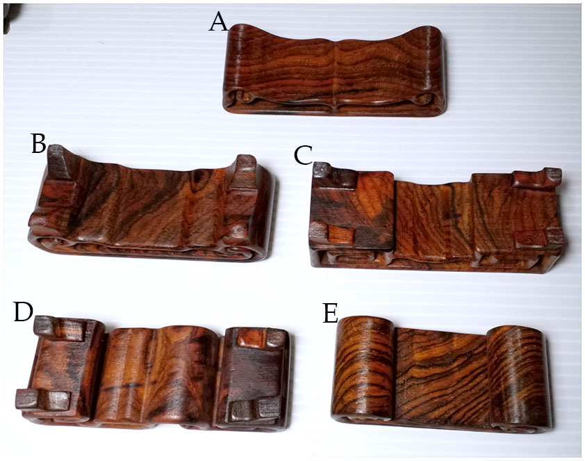 กี๋หรือฐานไม้ ขนาดเล็กๆ อันละ