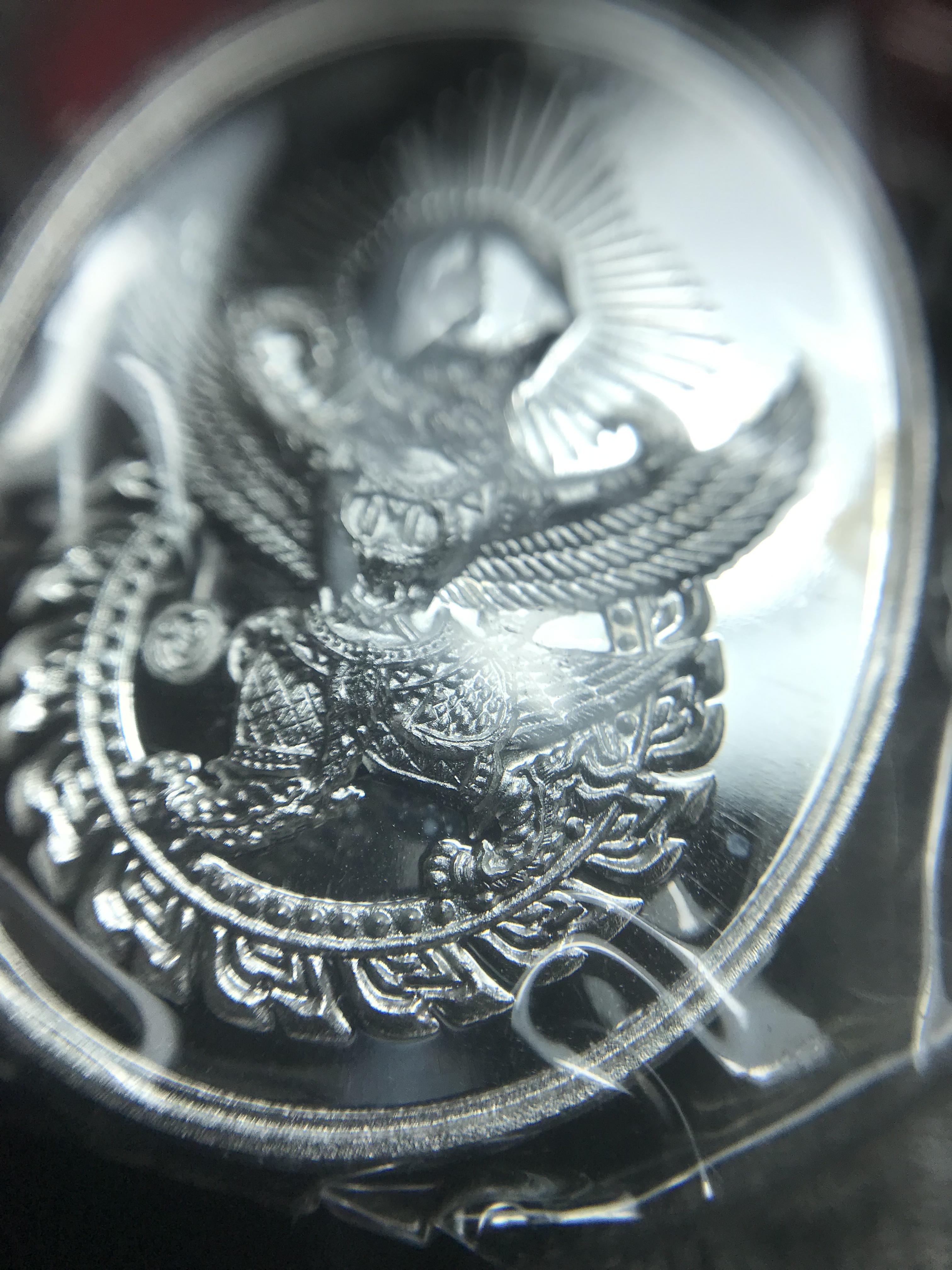 เหรียญดวงตรามหาเดช หลังยันต์มงกุฏพระเจ้า วัดตรีทศเทพวรวิหาร ปี2553 เนื้อเงิน