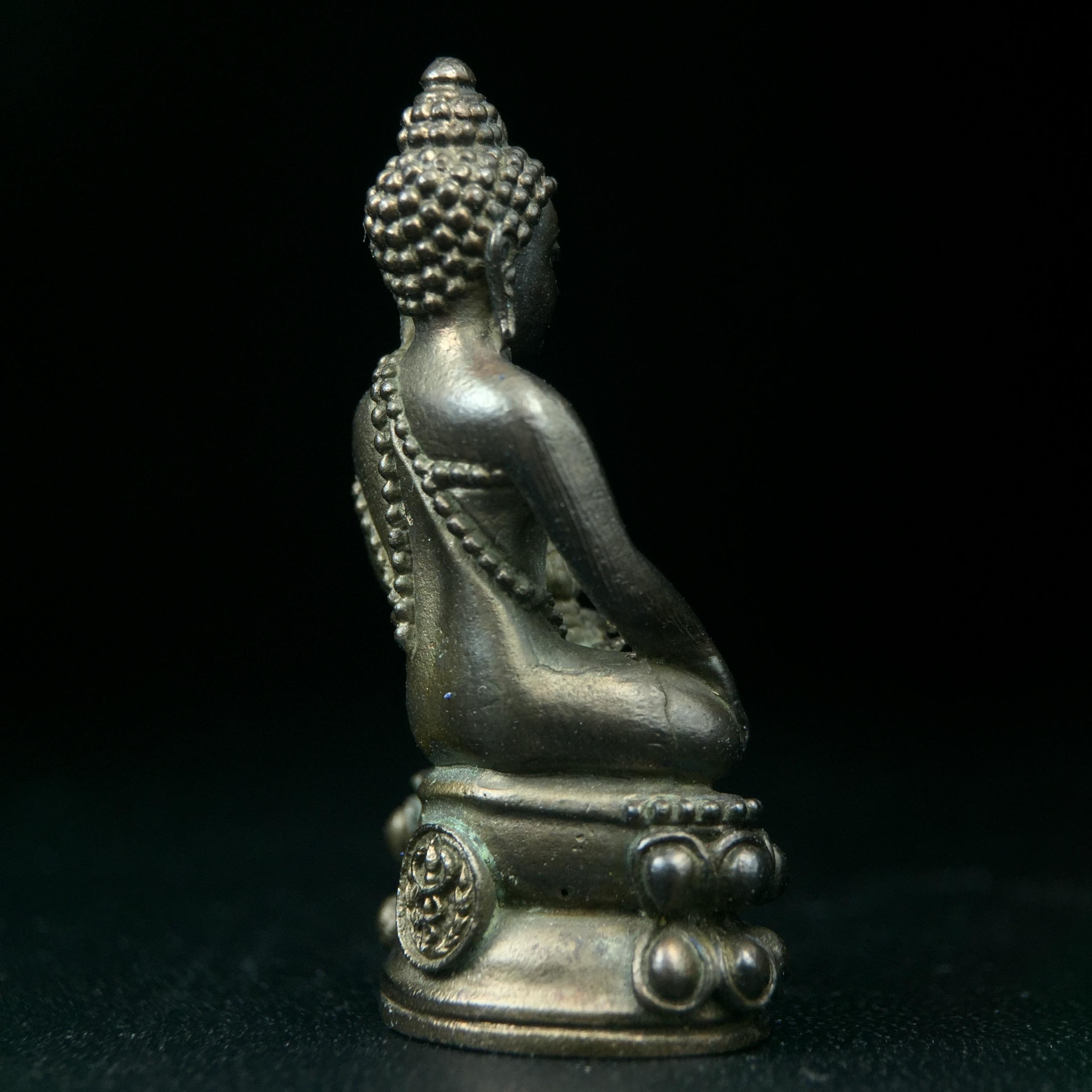 พระกริ่งศิรากาศ ภปร.(พระกริ่งคุ้มเกล้า)วัตถุมงคล"คุ้มเกล้าฯ" มูลนิธิ “คุ้มเกล้า” ในพระบรมราชูปถัมภ์ จัดสร้าง โรงพยาบาลภูมิพล เนื้อนวโลหะ(พิมพ์หน้าไทย)(ในหลวงรัชกาลที่9เสด็จเททอง)(พิธีใหญ่)(นิยม)