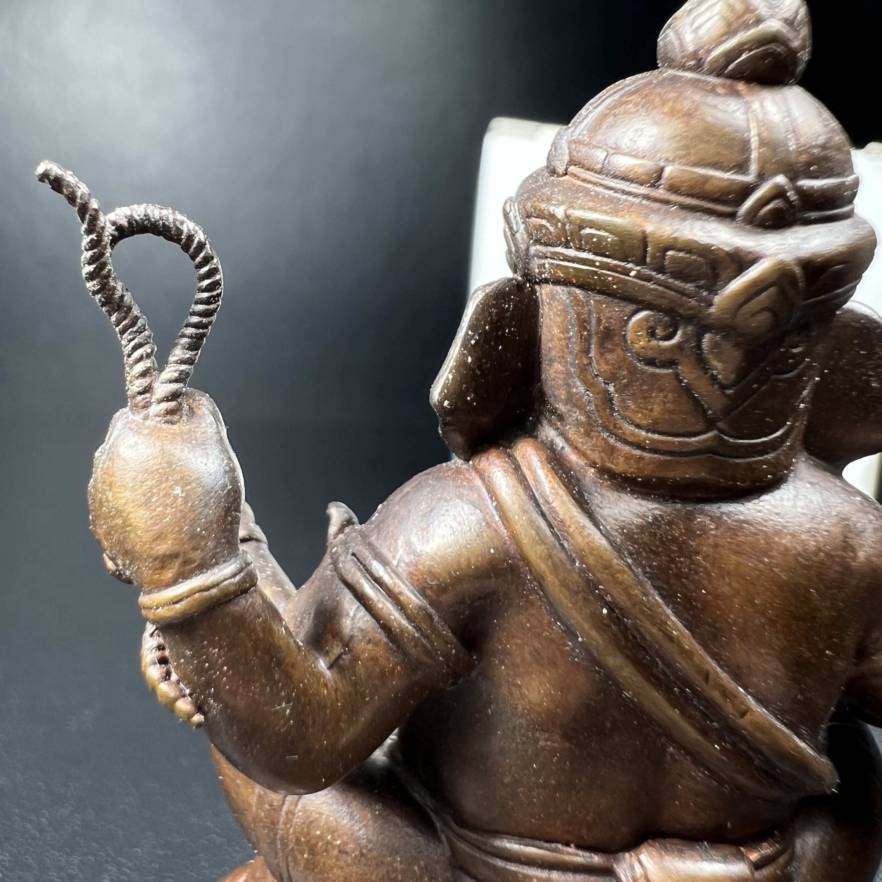 พระพิฆเนศวร รุ่น 108 ปี แห่งการสถาปนากรมศิลปากร ปี 2562 ขนาดบูชาหน้าตัก 1.5 นิ้ว เนื้อทองเหลืองรมดำ (พิธีใหญ่ มวลสารดี)(เลขนัมเบอร์ 1529)1 ใน 1999 องค์