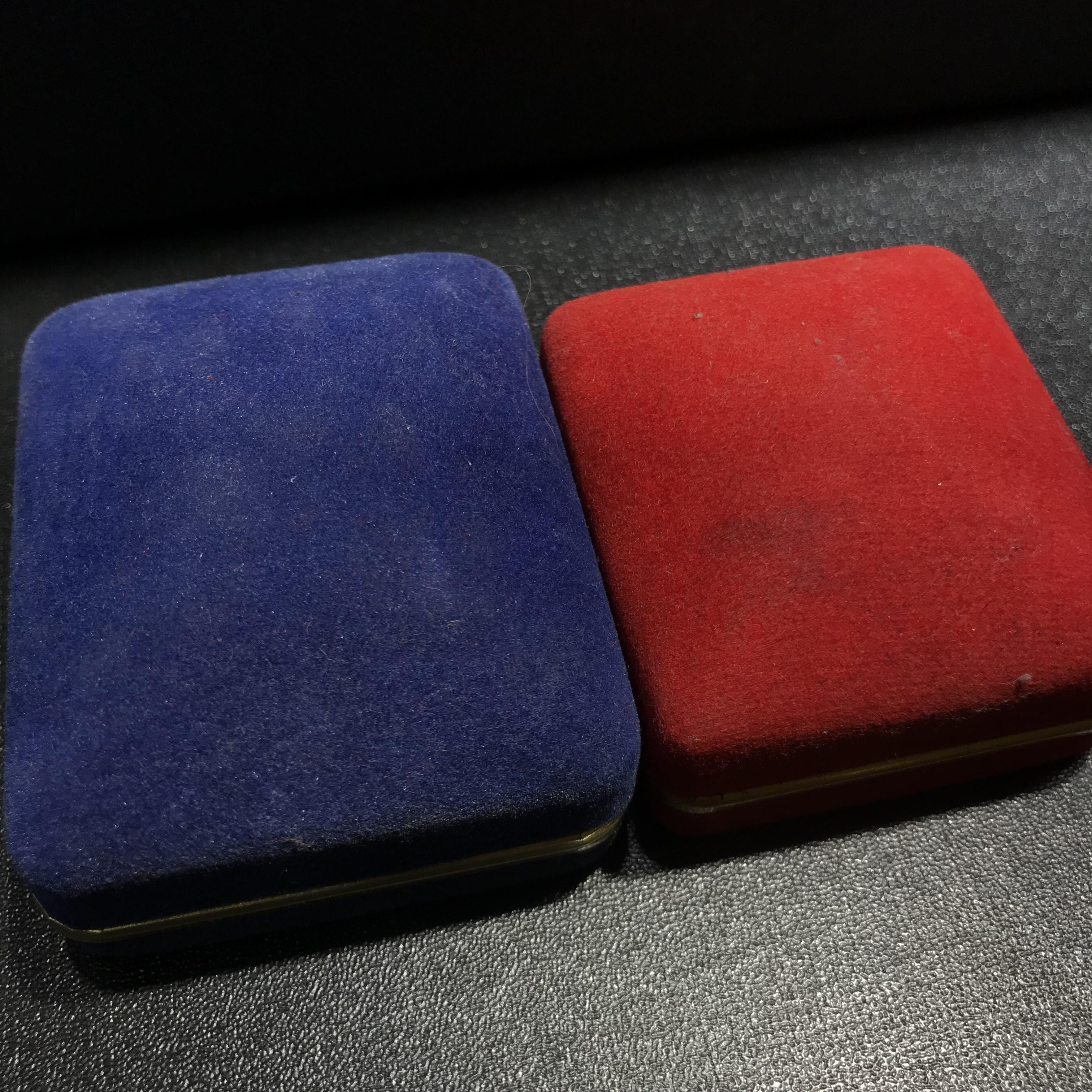 พระกริ่งรัตนรังสี-พระชัยวัฒน์รัตนรังสี ปี2537 เนื้อเงิน หลวงปู่เทสก์ เทสรังสี(สมเด็จพระญาณสังวรเป็นประธานพิธี)