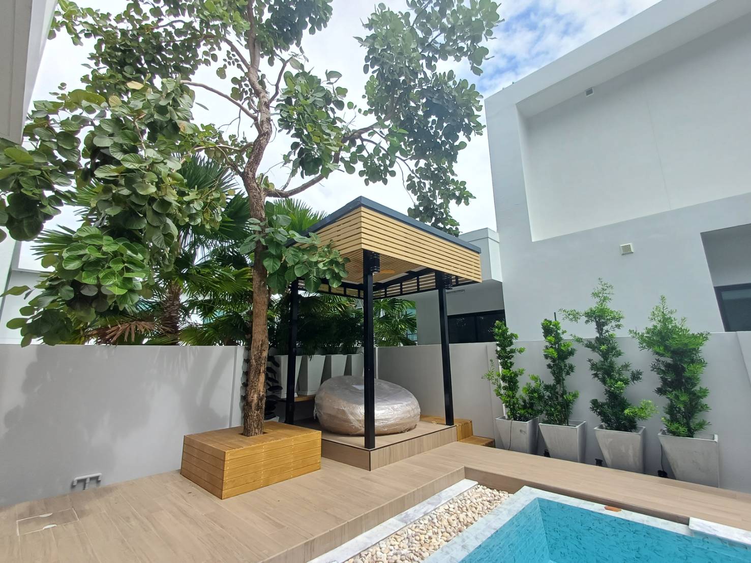 For Rent : Kohkaew, Modern style private pool villa, 4 Bedrooms 4 Bathrooms