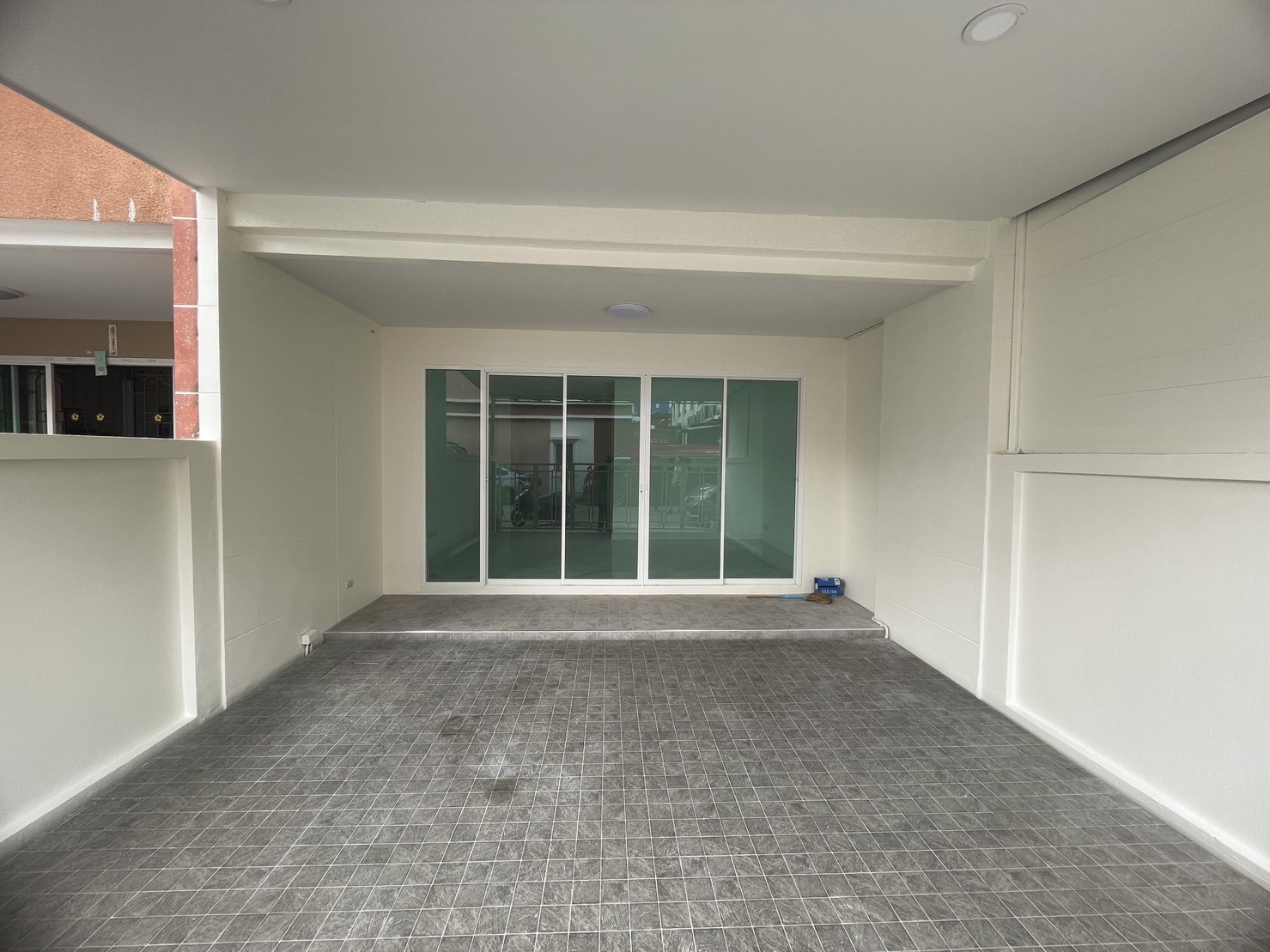 For Sale : Talad Yai, 2-Storey Townhome, 3 Bedrooms 2 Bathrooms