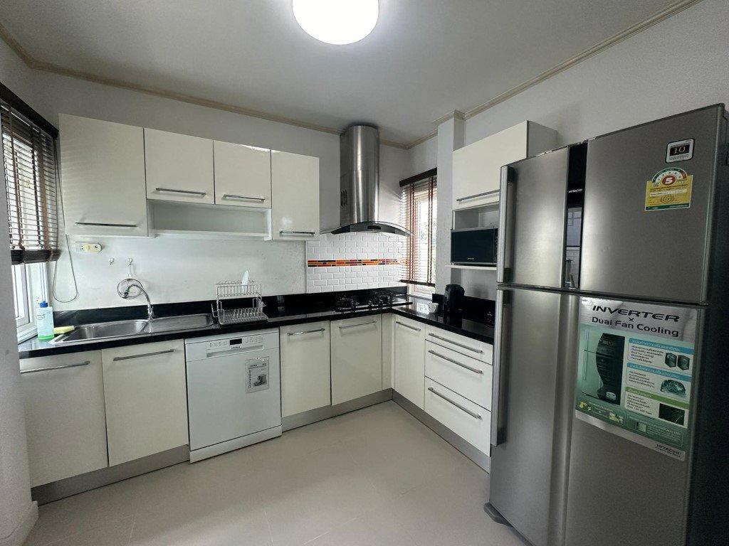 For Rent : Kohkaew, 2-Story detached house, 3+1 Bedrooms 3 Bathrooms