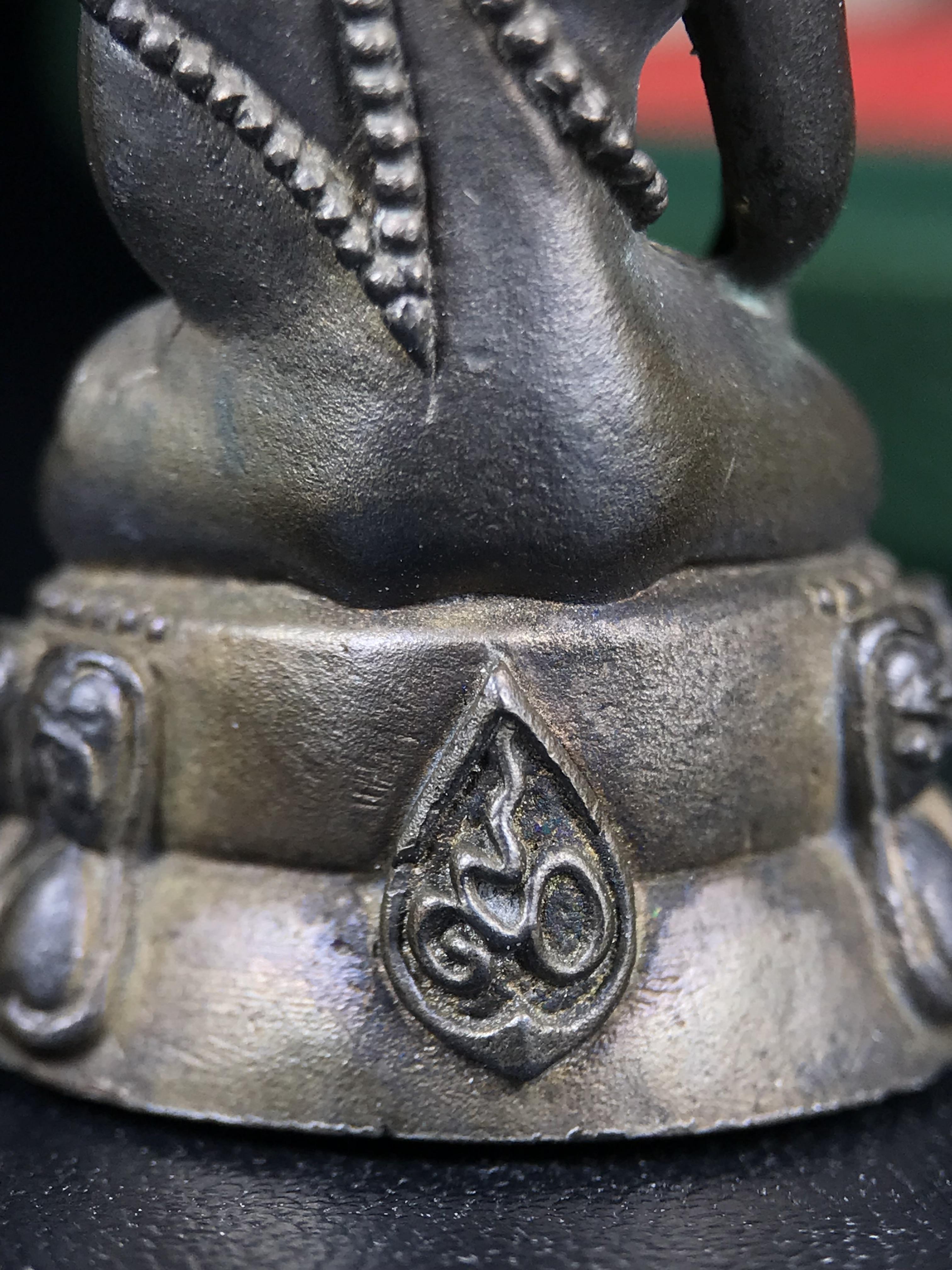 พระกริ่งวาสนา สมเด็จพระสังฆราช(วาสน์)วัดราชบพิธฯ ปี 2531 เนื้อนวโลหะ สร้างเป็นที่ระลึกในคราวที่สมเด็จพระอริยวงศาคตญาณ สมเด็จพระสังฆราช(วาสน์ วาสโน)มีพระชนมายุครบ90พรรษา(ในหลวง ร.9 เสด็จในพิธี)งานแกะแม่พิมพ์โดย นายช่างเกษม มงคลเจริญ)(1ใน1991องค์)