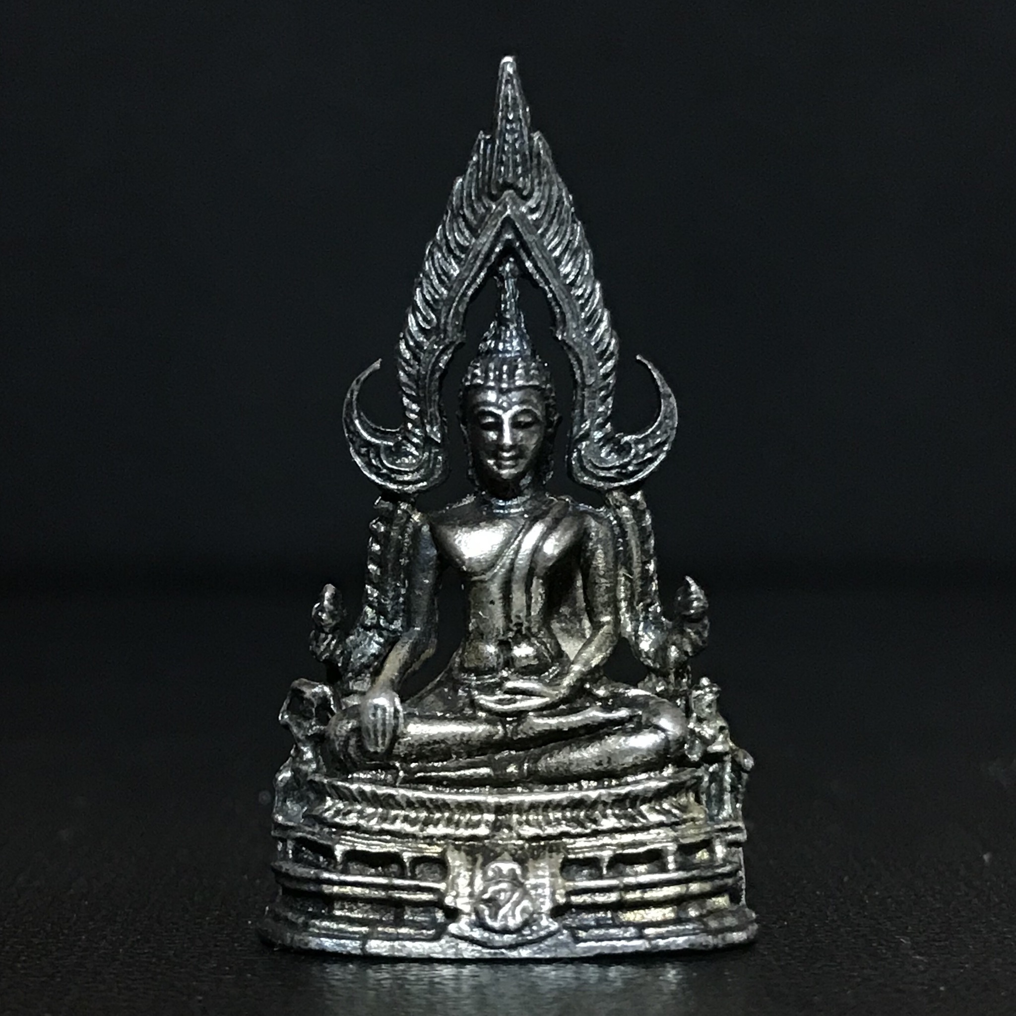 พระกริ่งพระพุทธชินราช ภปร. กองทัพภาคที่3 ปี2517 เนื้อเงินหายาก(ในหลวง ร.9 เสด็จเททอง)