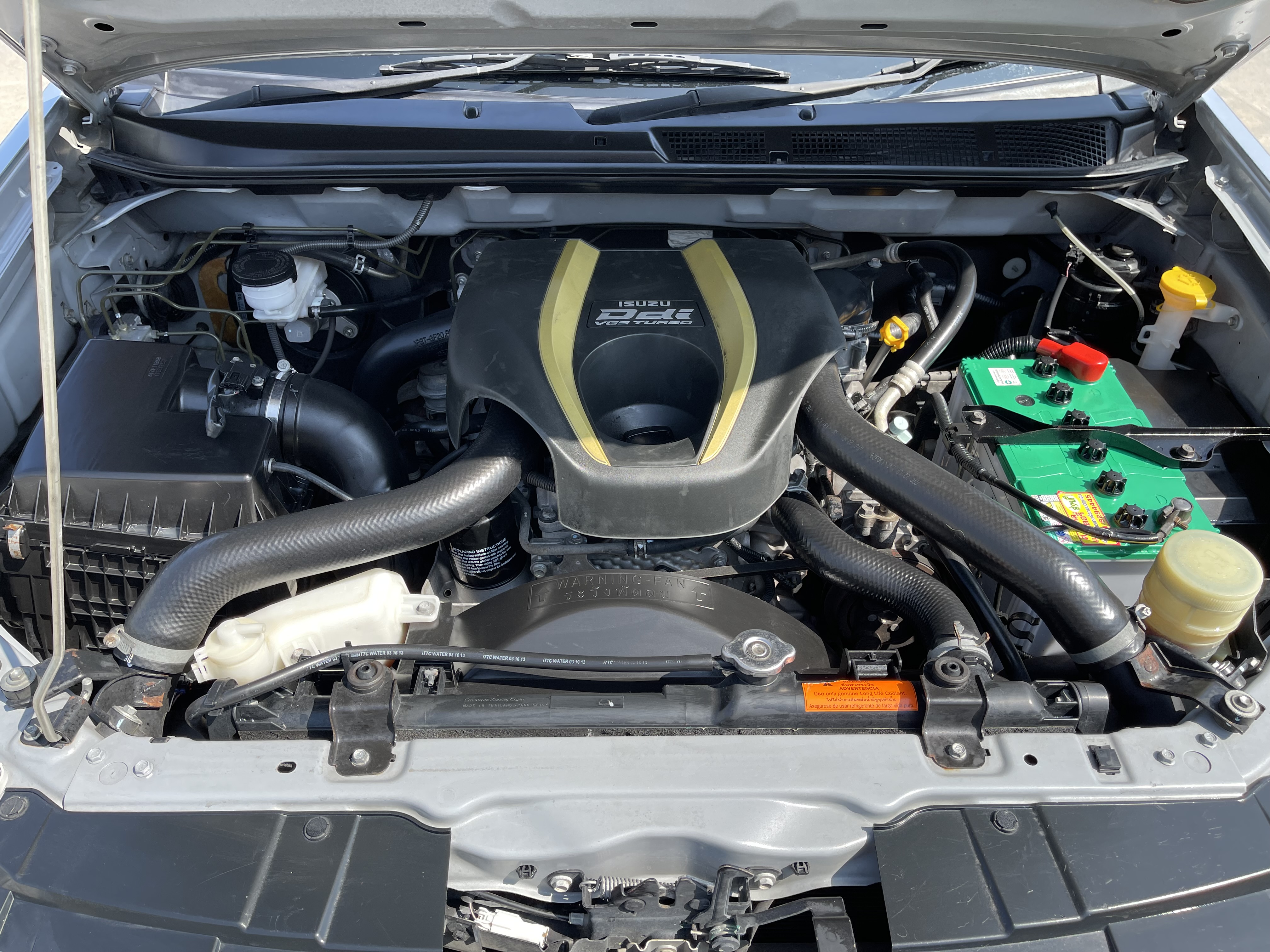 Isuzu Dmax All New 4ประตู Hilander 2.5 Vgs Z Dvd 2013 เงิน