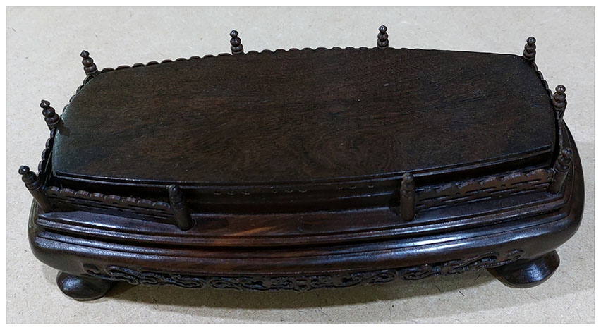 💥SALE!💥กี๋หรือฐานไม้มีซุ้มรั้ว สี่เหลี่ยมผืนผ้า หน้าท๊อปยาว21cmx8.5cm