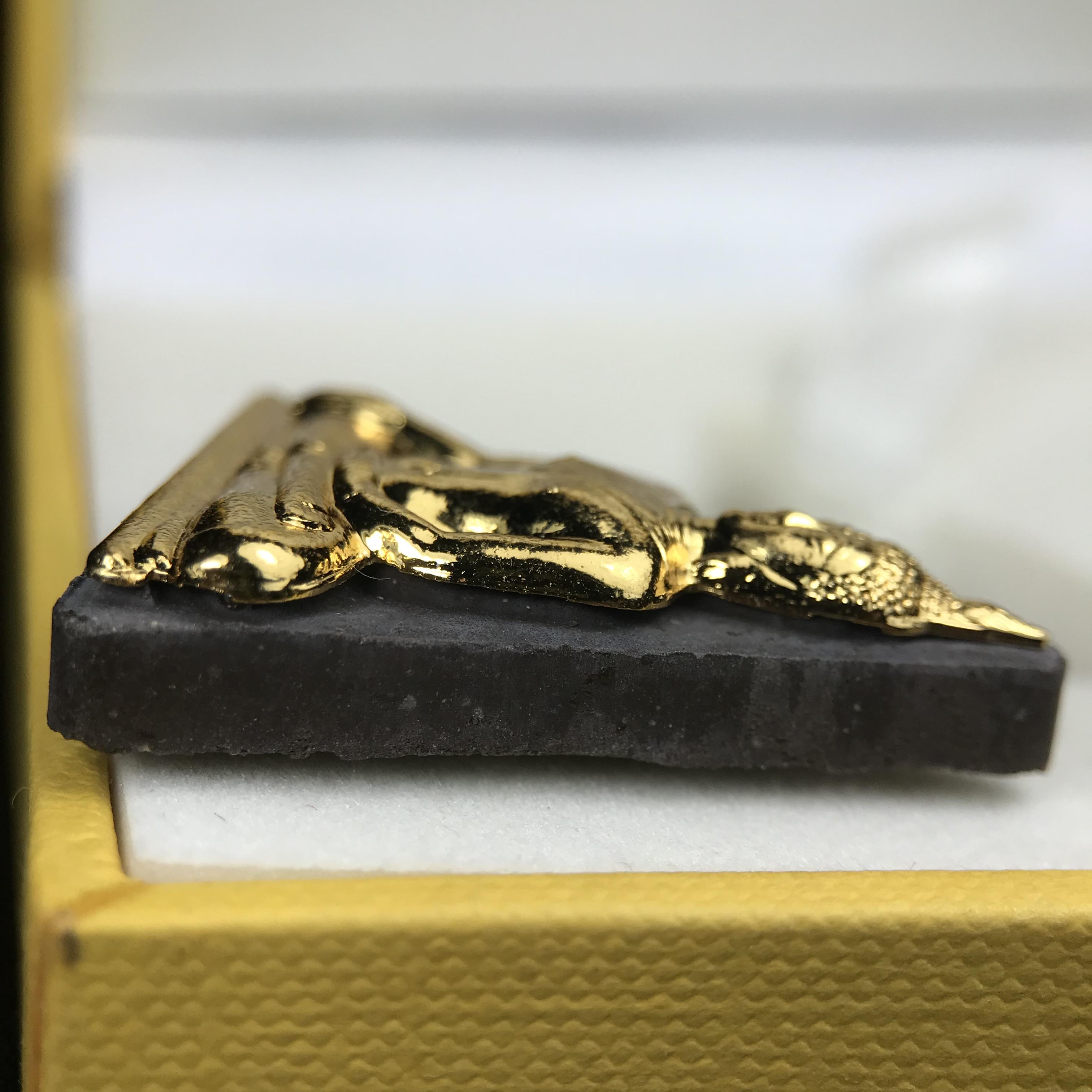 พระพุทธมหาสุวรรณปฏิมากร (หลวงพ่อทองคำ) หลังตรามหามงคลเฉลิมพระชนมพรรษา 80 พรรษา รัชกาลที่9 วัดไตรมิตรวิทยาราม กรุงเทพฯ ปี 2550 พระพิมพ์หน้าทองคำ(หายาก 1 ใน 999 องค์)