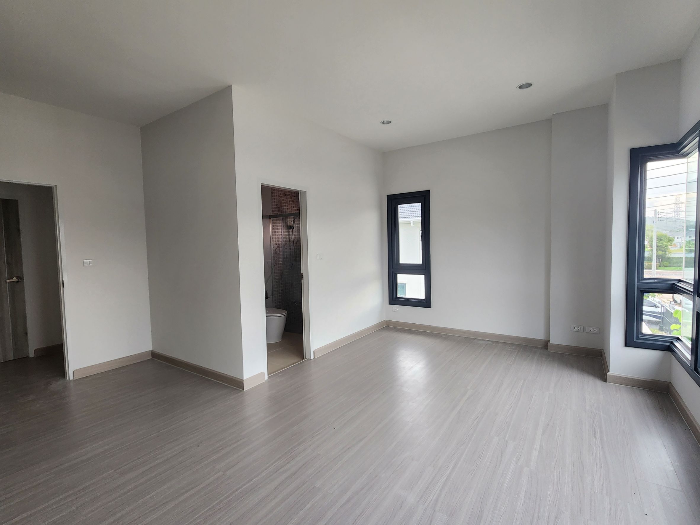 For Sales : Kohkaew, 2-storey detached house, 4 bedrooms 6 bathrooms