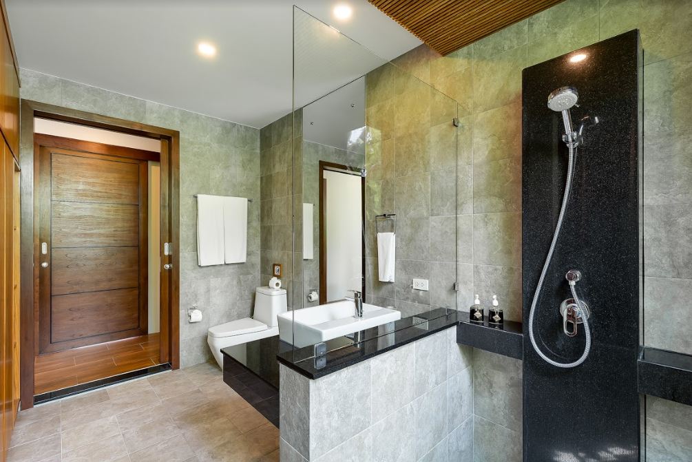 For Rent : Nai Harn, Luxury Modern Pool Villa, 3 Bedrooms 3 Bathrooms, Garden view.