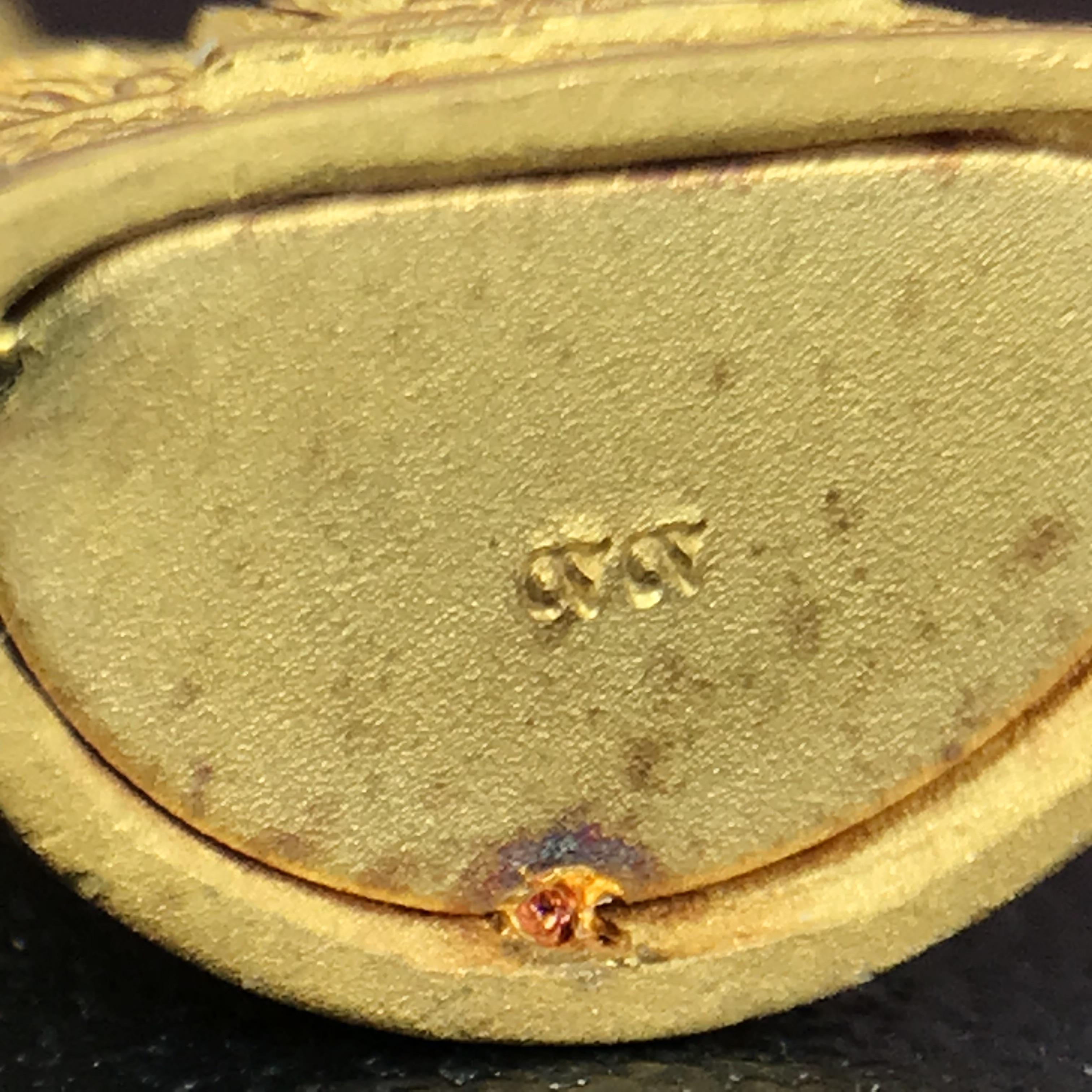 พระแก้วมรกต ภปร.(รุ่นแรก) ปี2545 รุ่นฉลองกรุงรัตนโกสินทร์ครบ 220 ปี พิมพ์ลอยองค์เล็ก เนื้อทองคำบริสุทธิ์ 96.5%(6.5กรัม) ขนาด 10*19 มม.ครบสมบูรณ์(องค์หมายเลข ๙๙)(หมายเลขมงคลเจริญก้าวหน้าในทุกๆด้าน)สุดยอดมงคลแผ่นดินที่ควรเก็บรักษา บูชาเป็นมงคลชีวิต(หายาก)