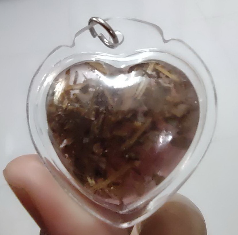 ของเสน่ห์ หัวใจเถาหลง อัดกรอบพลาสติกกันน้ำ