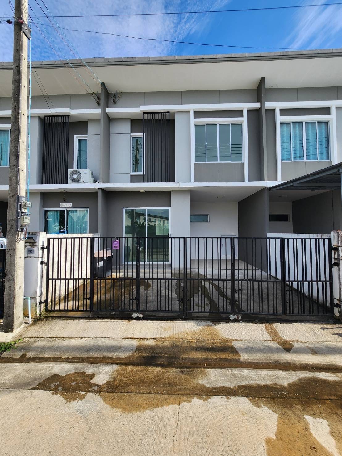 For Sales : Thalang, 2-story townhouse, 3 Bedrooms 2 Bathrooms