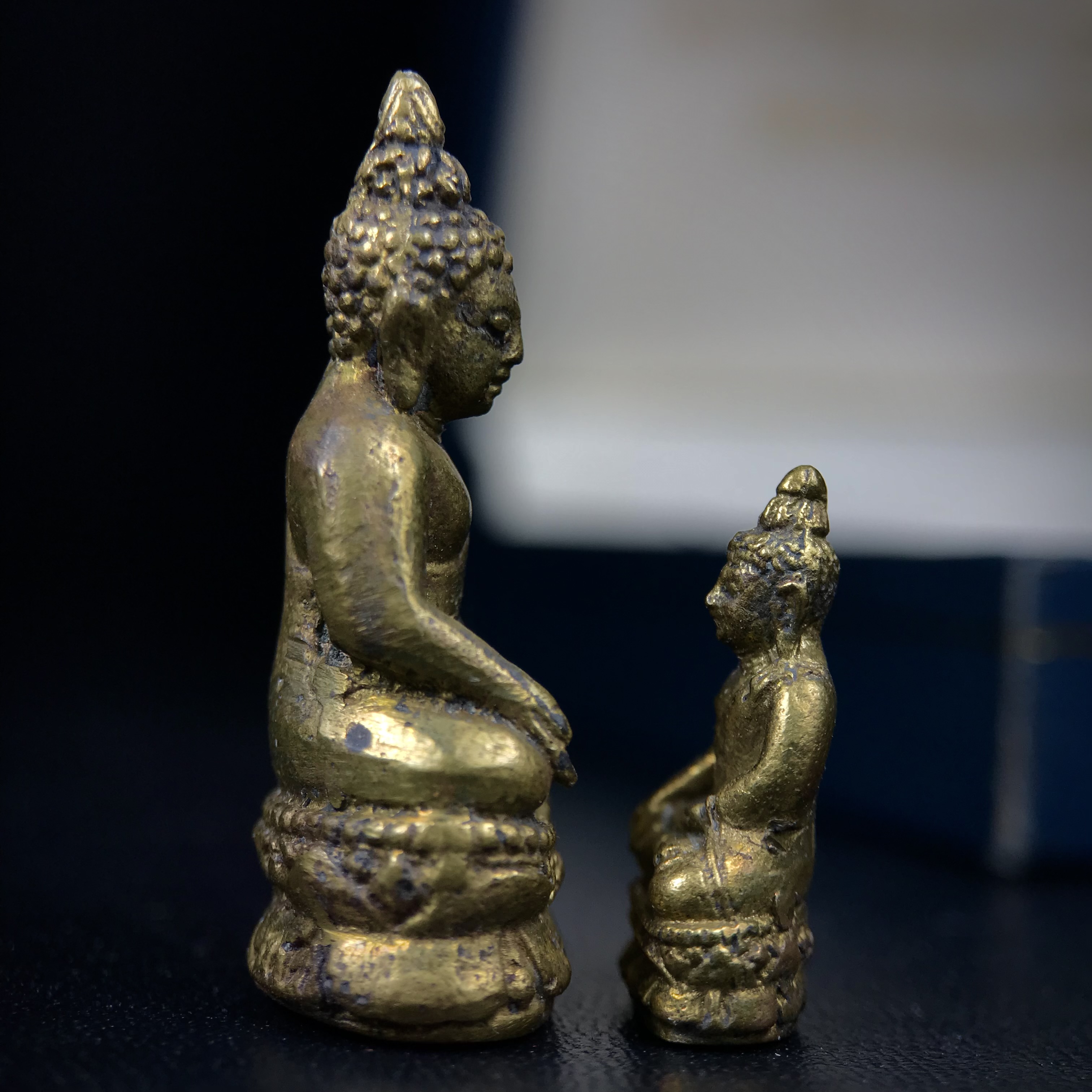 พระกริ่ง-พระชัยวัฒน์ไพรีพินาศ วัดบวรนิเวศวิหาร รุ่นผ้าป่าสิงห์บุรีปี2528(ชนวนมวลสารไพรีรุ่นแรก)(1ใน1500ชุด)สภาพสวยพร้อมกล่องบรรจุเดิมชุดกรรมการรับพระราชทานจากสมเด็จพระเทพในวโรกาสเด็จพระราชดำเนินทรงประกอบพิธีวางศิลาฤกษ์พระอุโบสถวัดตรีทศเทพวรวิหาร(หายากมาก)