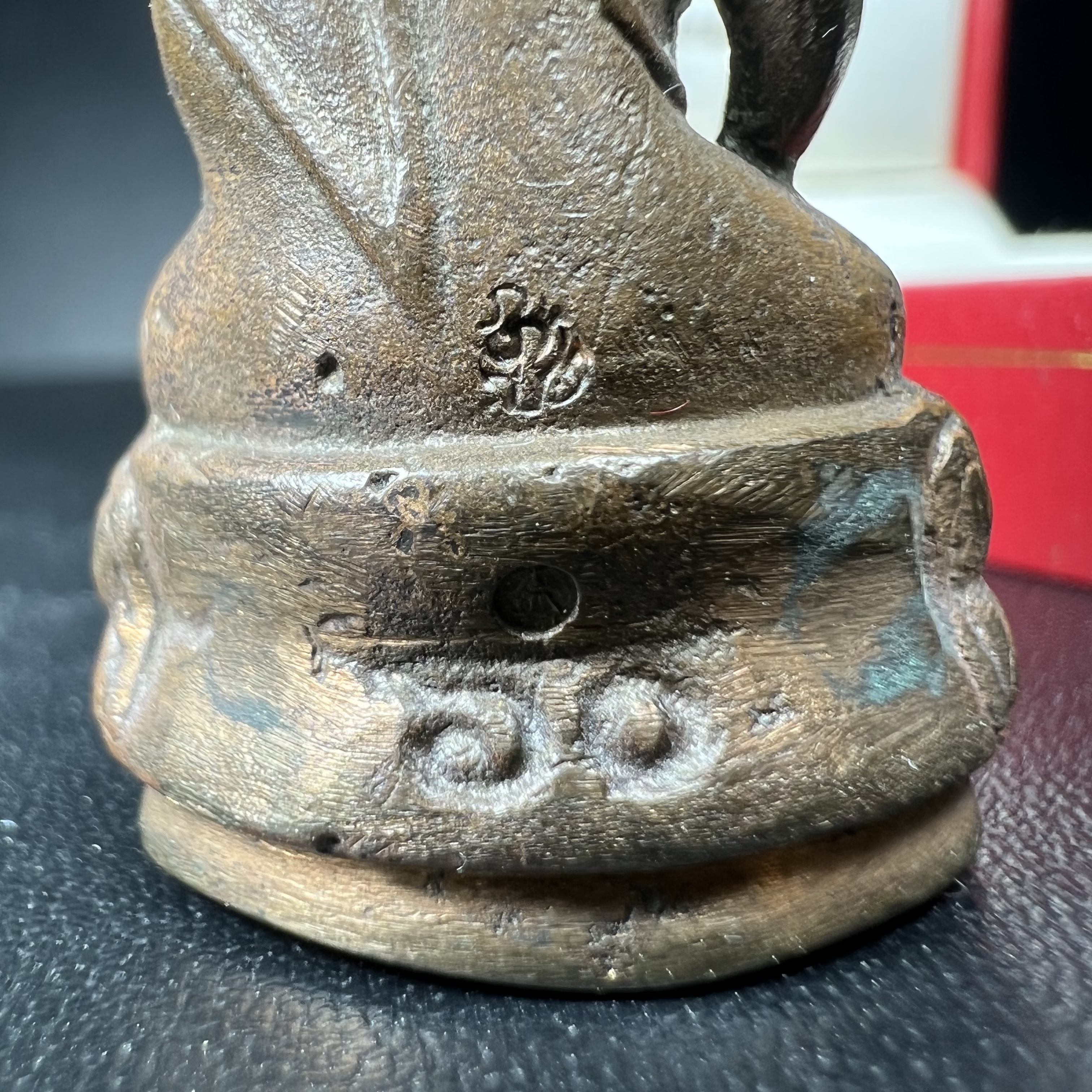 พระกริ่ง ภปร. 60 ปี ธรรมศาสตร์ สร้างเป็นที่ระลึกการสถาปนาครบรอบ 60 ปี มหาวิทยาลัยธรรมศาสตร์ ปี 2537(ในหลวงรัชกาลที่9 เสด็จเป็นประธานในพิธี)(พิธีใหญ่ เกจิที่มีชื่อเสียงมาร่วมปลุกเสกจำนวนมาก ชนวนมาลสารเก่าเข้มขลัง )**ของดีธรรมศาสตร์ที่ศิษย์เก่าไม่ควรพลาด**