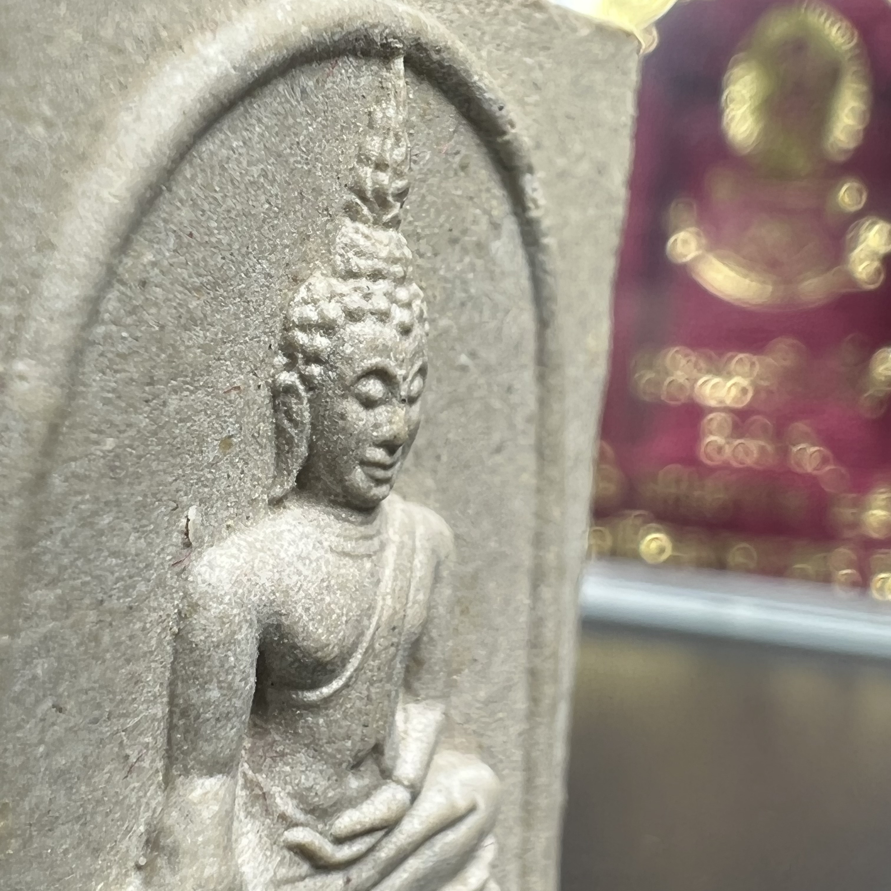 พระพุทธชินสีห์ ภปร. ทันโต เสฏโฐ ปี2533 พิมพ์ใหญ่(องค์นี้ด้านหลังบรรจุพลอยเสกมงคลเยอะมาก) บรรจุพระทนต์ในหลวง รุ่นเดียวในประวัติศาสตร์ ****รุ่นนี้ขอแนะนำ****