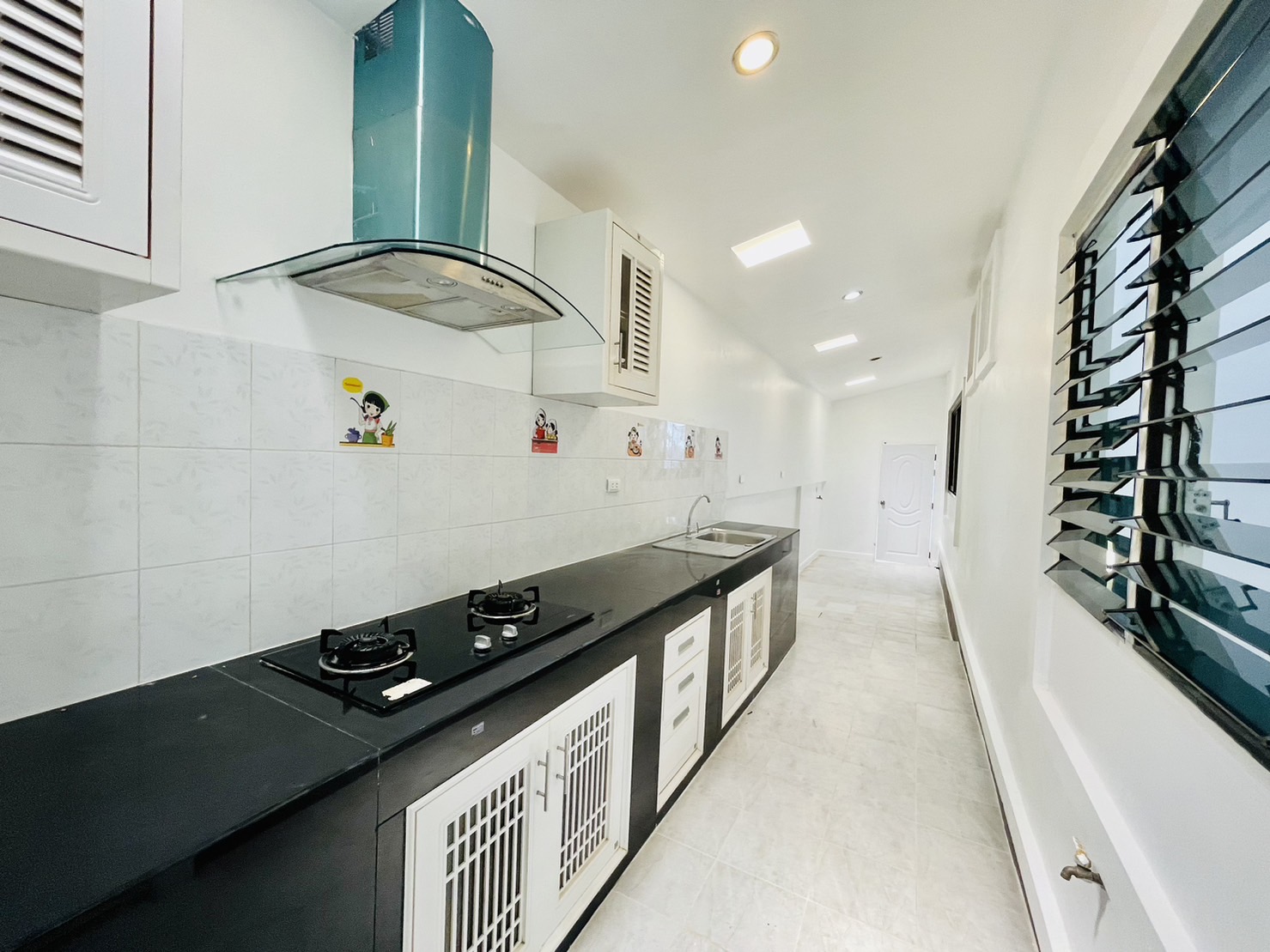 For Sales : Kohkeaw, Town Home @Chaofa Garden Home, 3 Bedrooms 2 Bathrooms