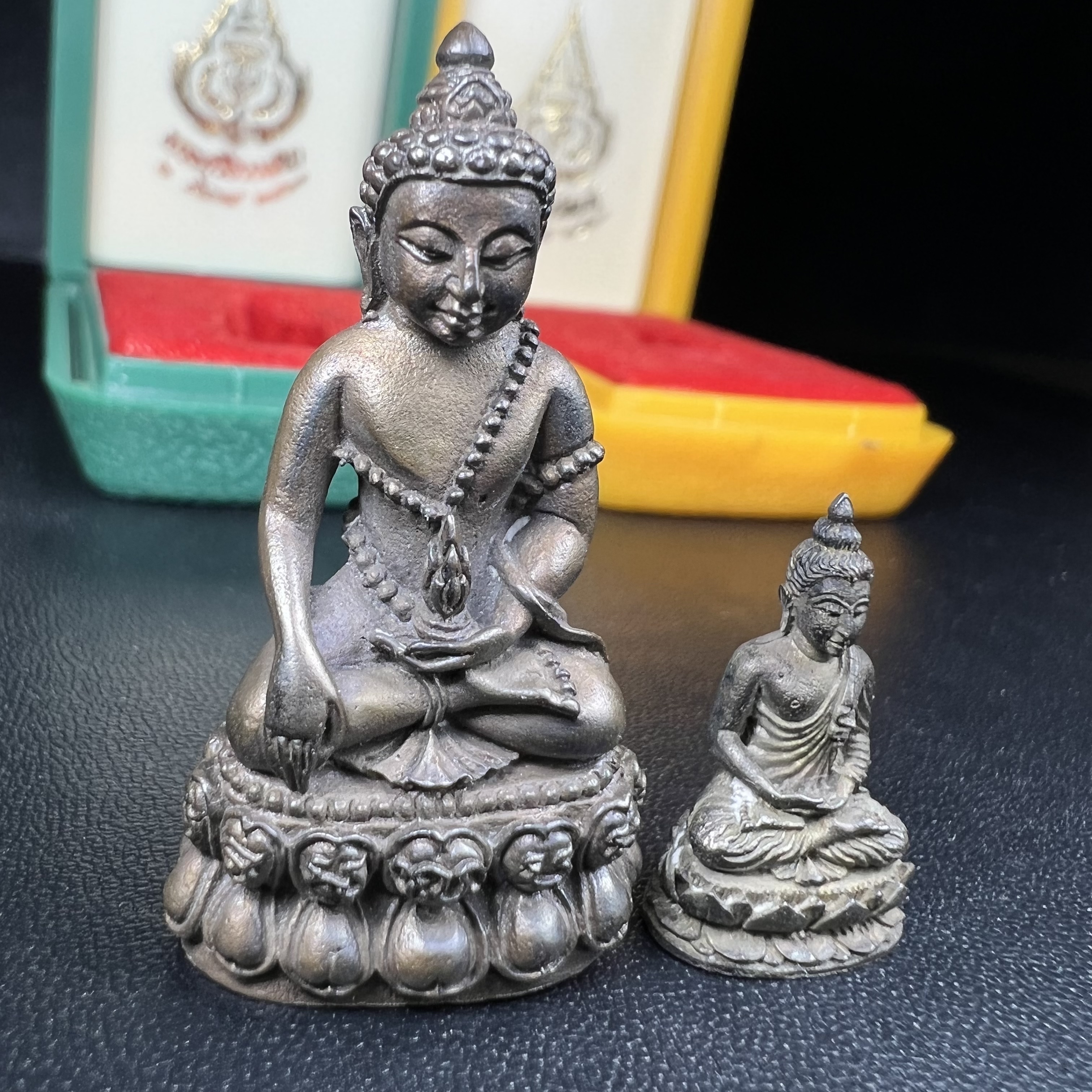 พระกริ่ง-พระชัยวัฒยน์วาสนาสมเด็จพระสังฆราช(วาสน์)วัดราชบพิธฯปี2531 เนื้อนวโลหะ สร้างเป็นที่ระลึกในคราวที่สมเด็จพระอริยวงศาคตญาณ สมเด็จพระสังฆราช(วาสน์ วาสโน)มีพระชนมายุครบ90พรรษา(ในหลวง ร.9 เสด็จในพิธี)งานแกะแม่พิมพ์โดย นายช่างเกษม มงคลเจริญ)(1ใน1991องค์)