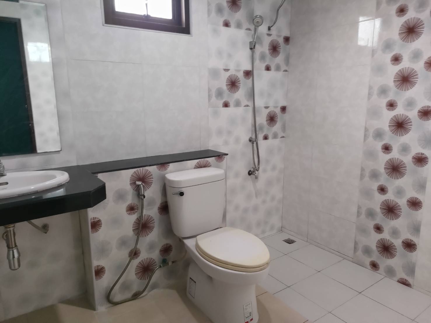 For Rent : Thalang, 2-Storey Commercial Building, 3 Rooms