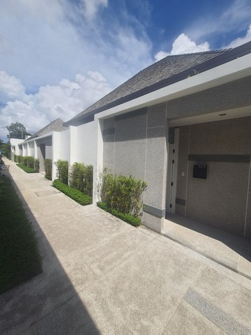 For Sales : Bangtao, Luxury Pool Villa @Pasak soi 8 3 bedrooms 3 Bathrooms, Pool view.