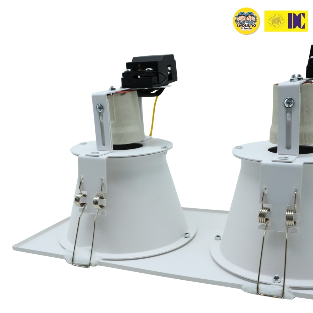 ยี่ห้อ DC รุ่น DL-704A-2 มีสีขาว/สีดำ โคมไฟดาวไลท์ โคมไฟดาวไลท์ฝังฝ้า โคมไฟ เฉพาะโคม ขั้วE27 โคมไฟดาวไลท์