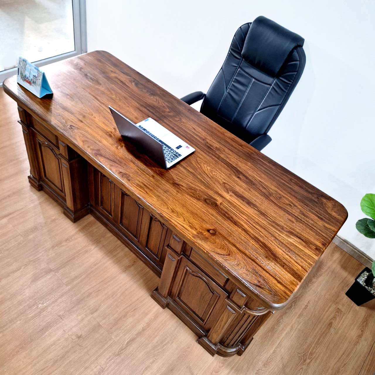 โต๊ะทำงานผู้บริหาร รุ่น executive