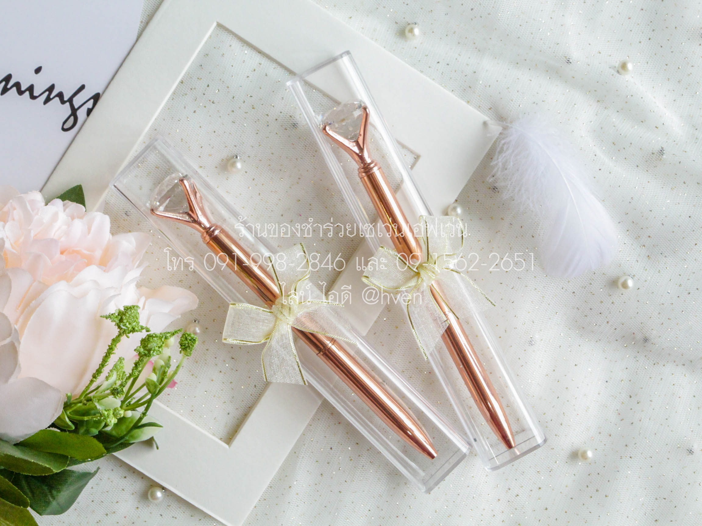 ของชำร่วยงานศพ ปากกาหัวเพชร สีRoseGold ในกล่องอะครีลิคใส