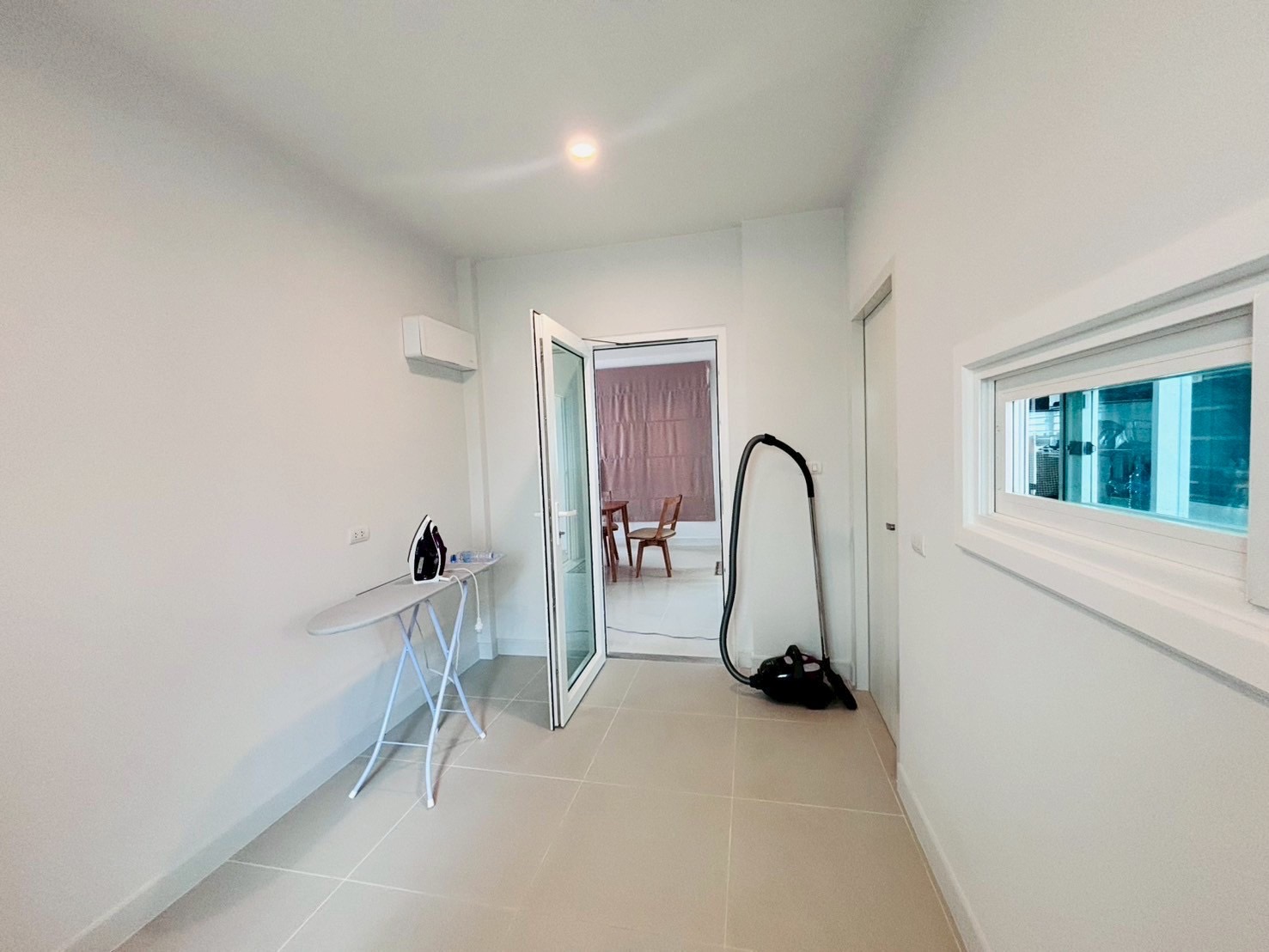 For Rent : Ratsada-Mueng, 2-story detached house, 3 Bedrooms 3 Bathrooms