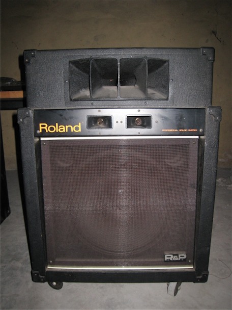 ลำโพง ยี่ห้อ Roland รุ่น SST-120 (Made in Japan)