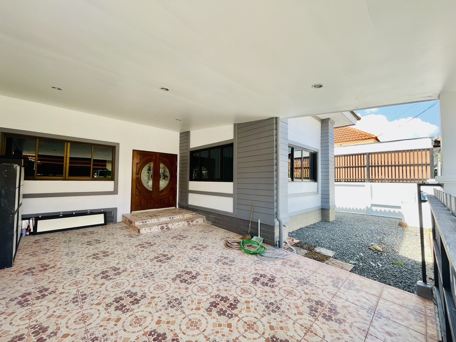 For Sales : Kohkeaw, Town Home @Chaofa Garden Home, 3 Bedrooms 2 Bathrooms