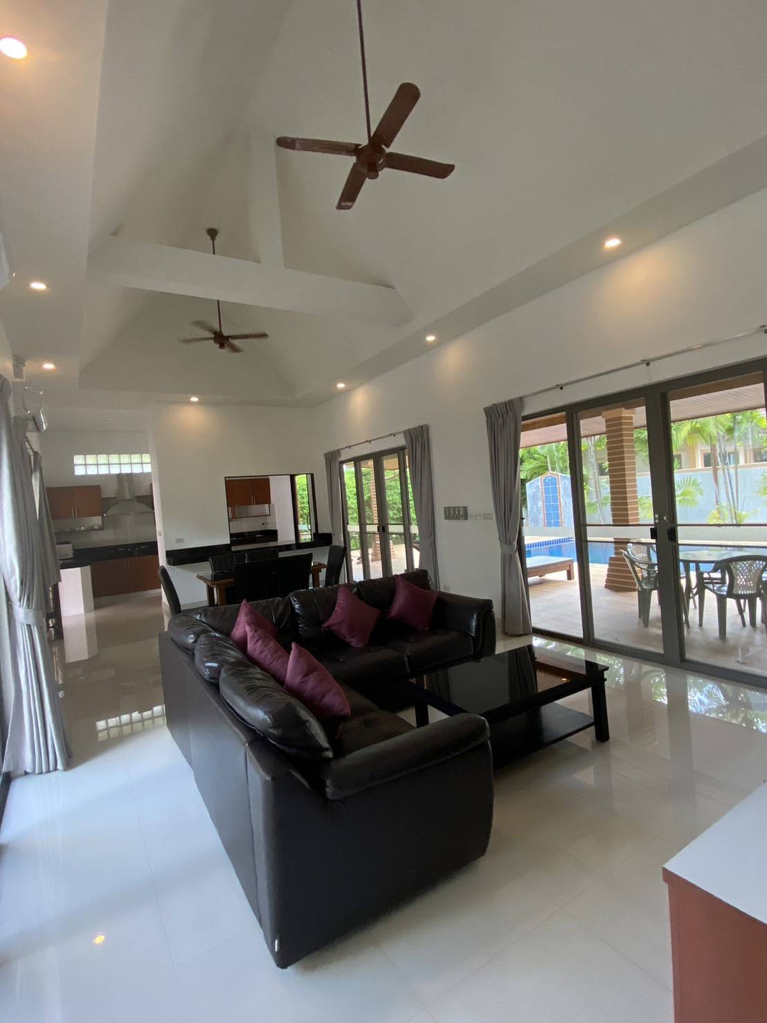 For Rent : Rawai-Saiyuan, Private Pool Villa, 3 bedrooms, 4 bathrooms