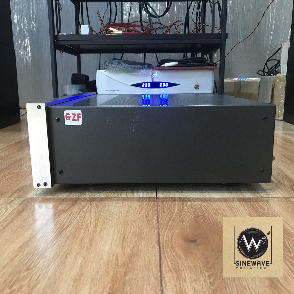 Integrated Amp ยี่ห้อ Accuphase รุ่น E-302 (Made in Japan) ไฟ 220Volts