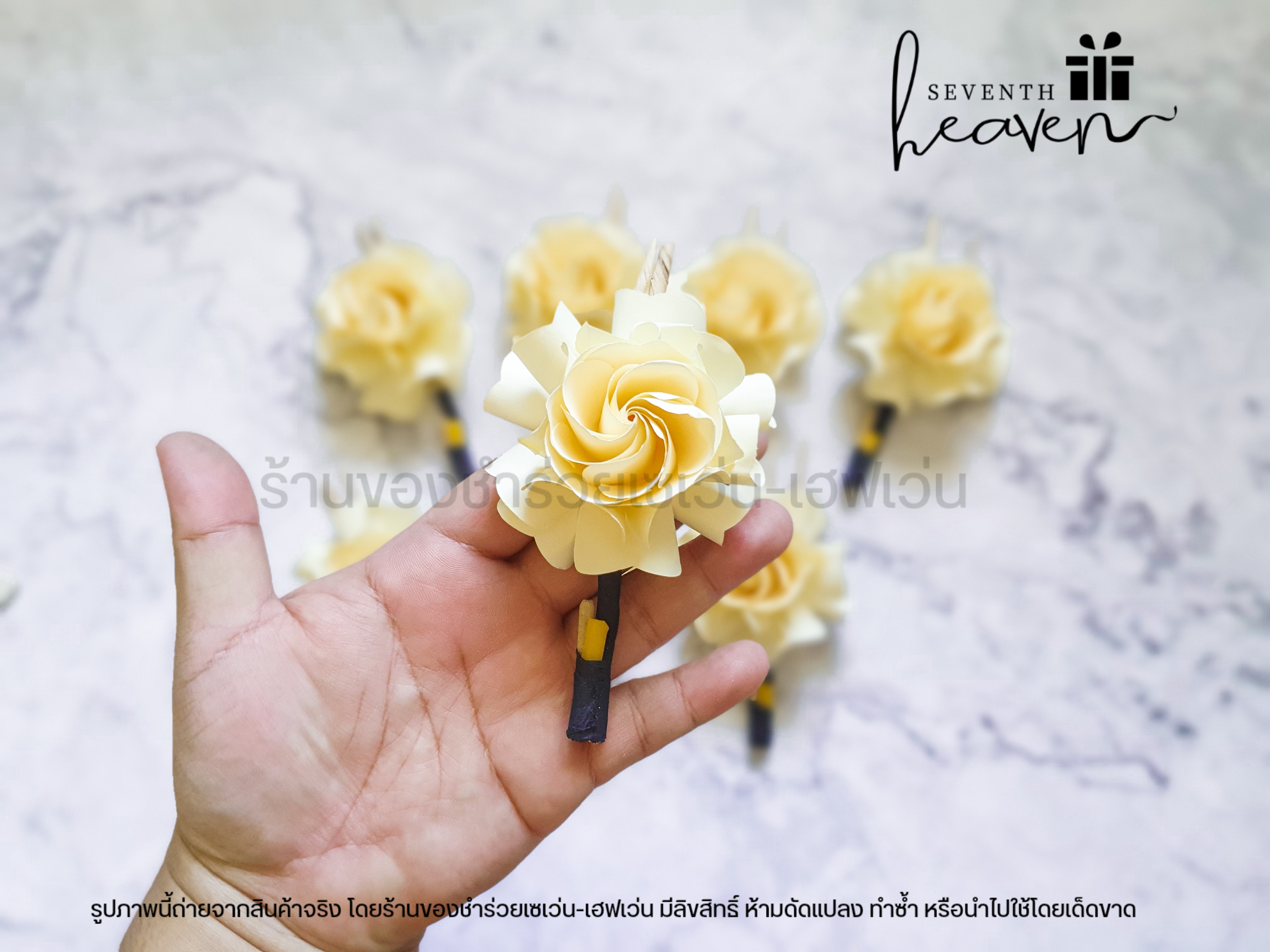 ดอกไม้จันทน์ ดอกกุหลาบสีครีม (1 ถุงมี 100 ดอก)