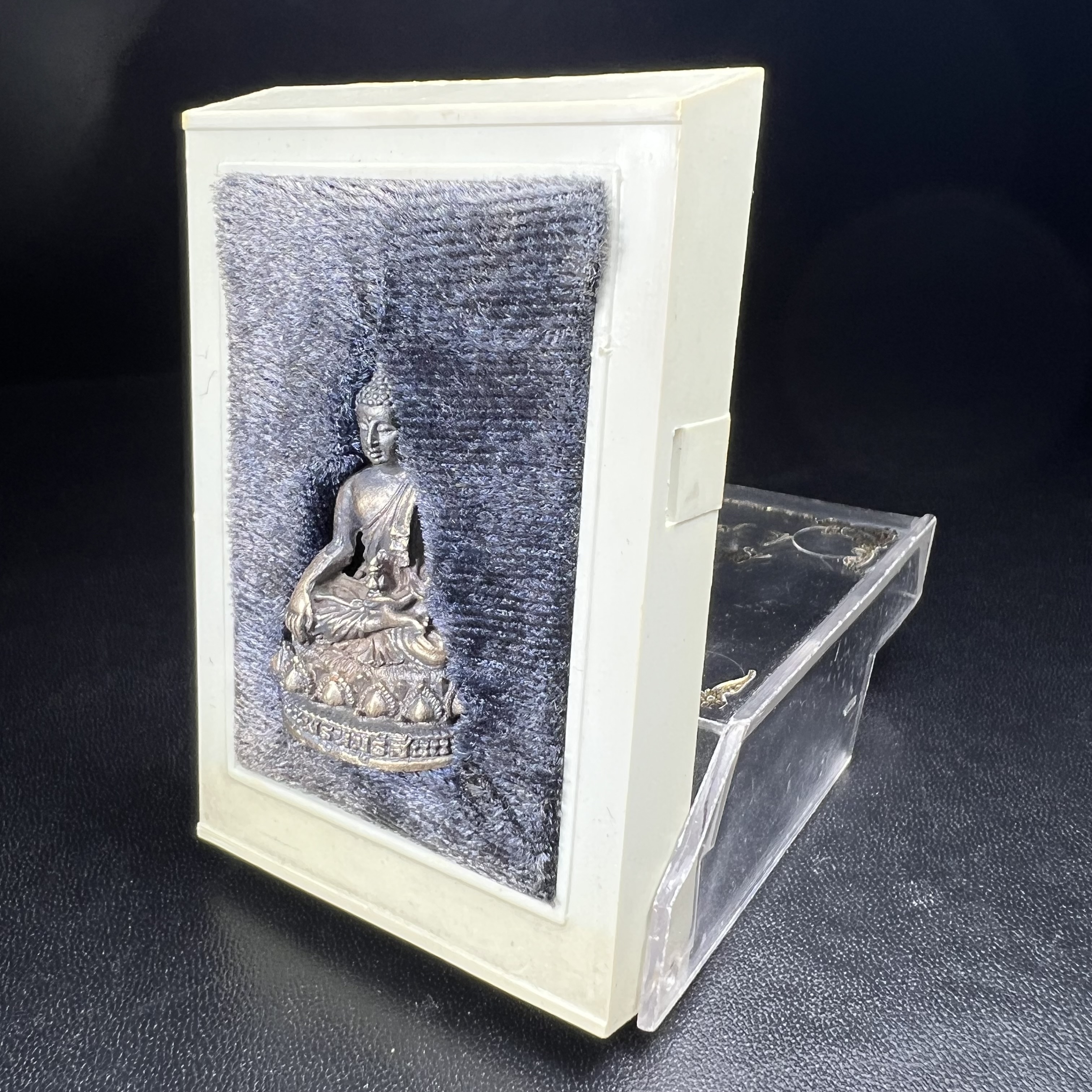 พระกริ่งพรหมรังสี อนุสรณ์ 190 ปี สมเด็จพระพุฒาจารย์ โต วัดอินทรวิหาร ปี2521 เนื้อเงิน(ผิวเดิมเข้มขลัง)พิธีมหาพุทธาภิเษกครั้งยิ่งใหญ่ พิธีสรรพสิทธิชัยไพรีพินาศมหามังคลาภิเษก หมายถึงฤกษ์การปลุกเสกที่เน้นด้านโชคลาภ มีชัยชนะต่อศัตรูการค้า การงาน(รุ่นนี้แนะนำ)