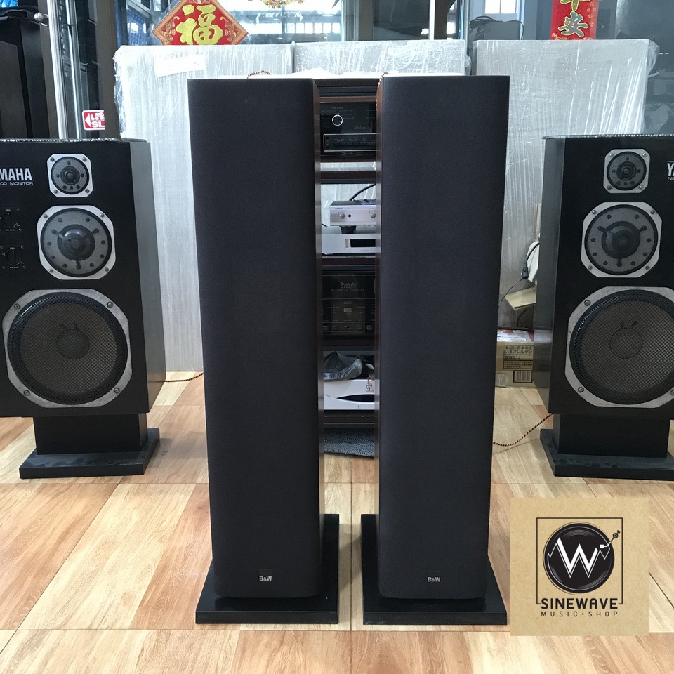 ลำโพง ยี่ห้อ B&W รุ่น 684 สีวอลนัท